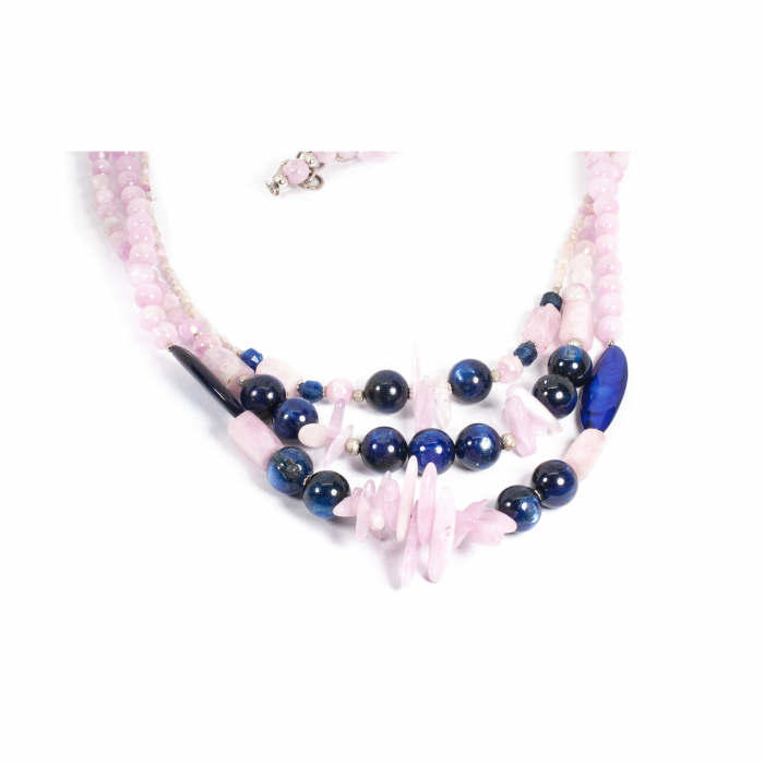 "The Rose Spider's Gaze" necklace in Kunzite, Chianite and Mother of Pearl [2]