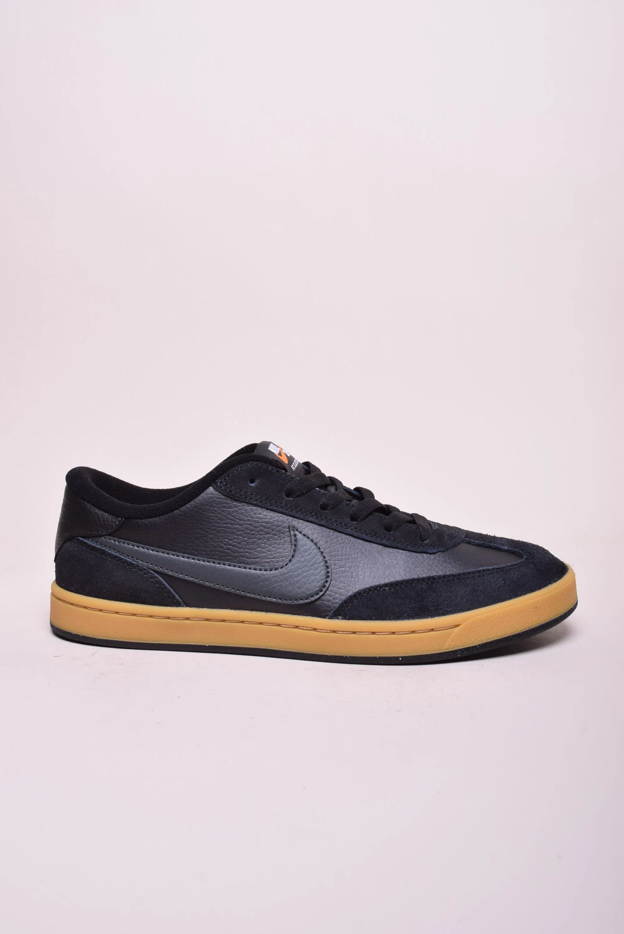 Toate produsele - Sneakers barbati SB FC Classic