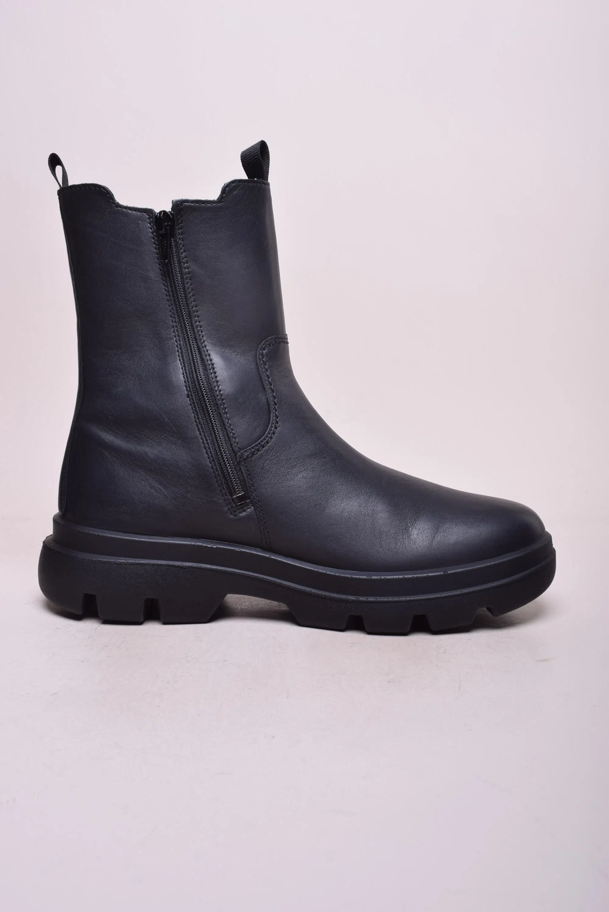 Ghete dama captusite, impermeabile, cu platforma [3]