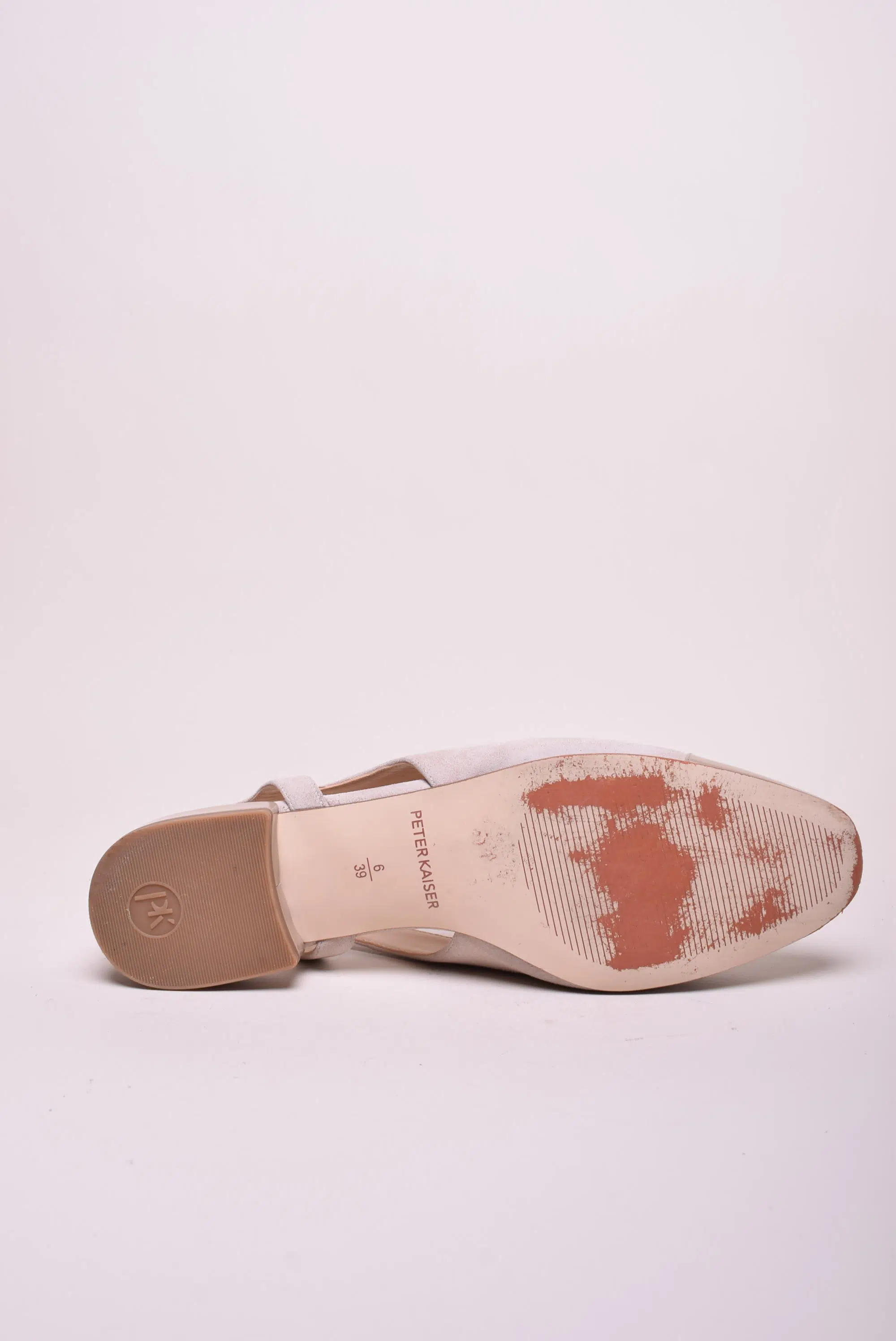 Balerini dama decupati la spate [2]