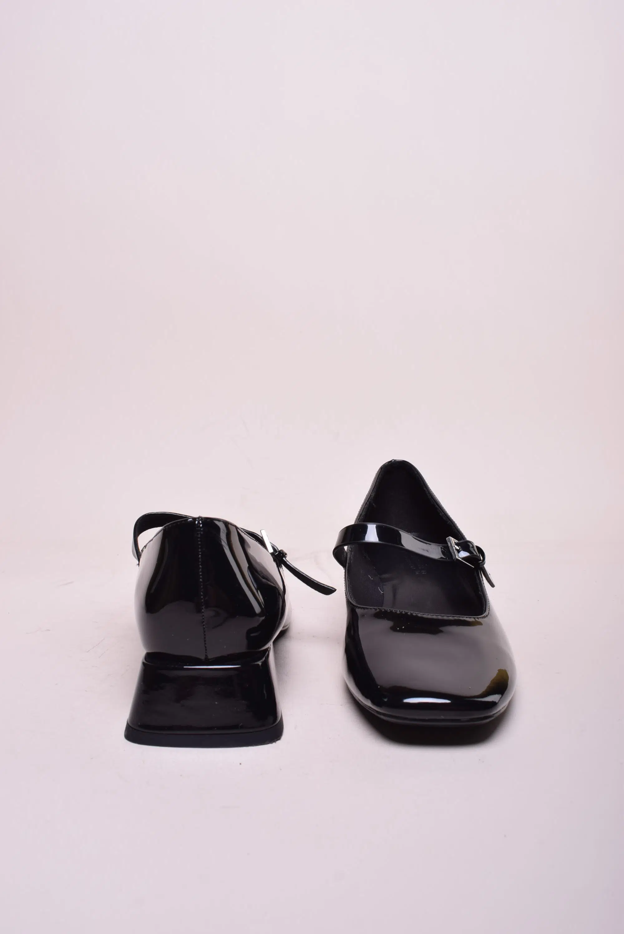 Balerini dama lacuiti, cu toc [3]