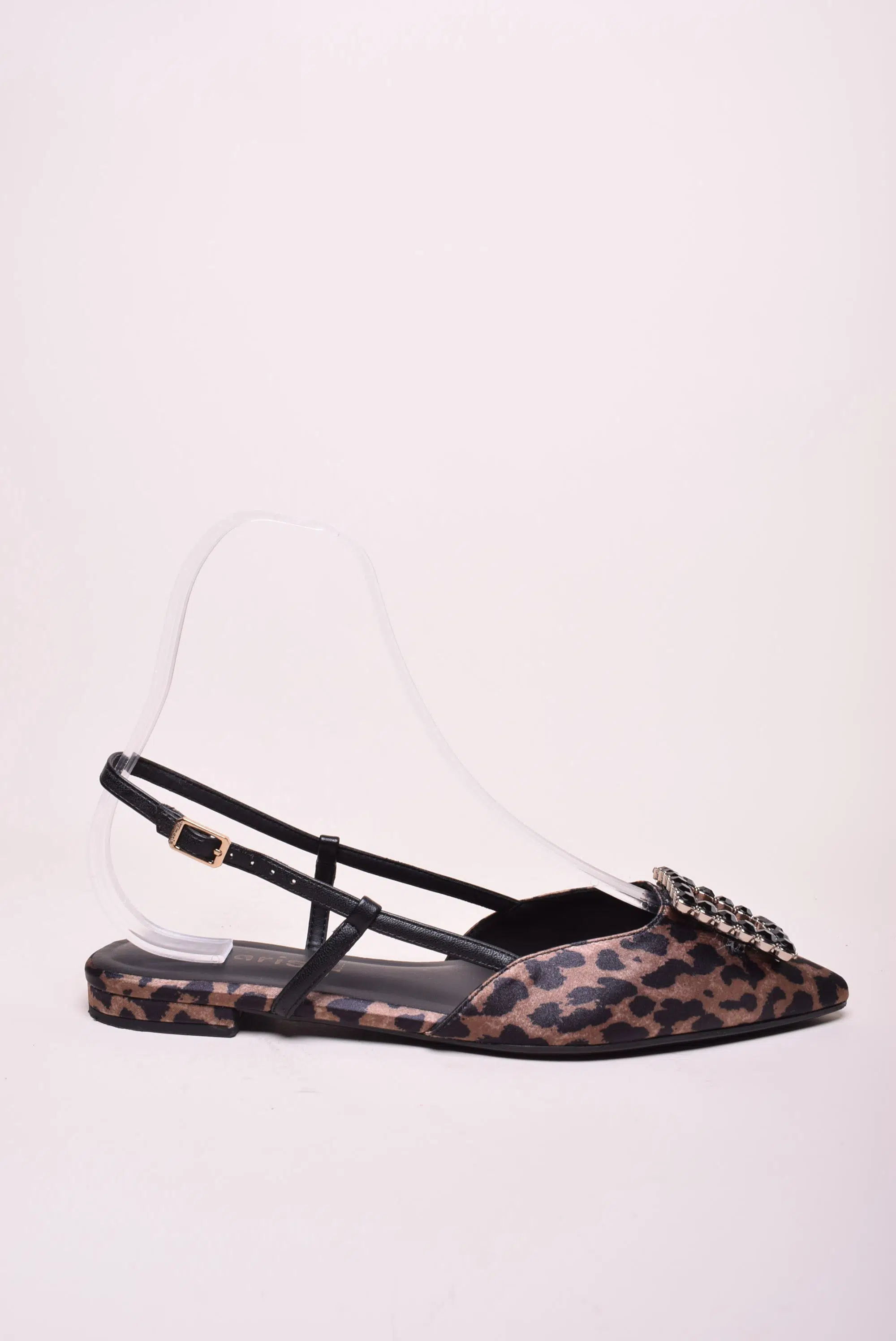 Balerini dama stiletto, cu pietricele, decupati in spate