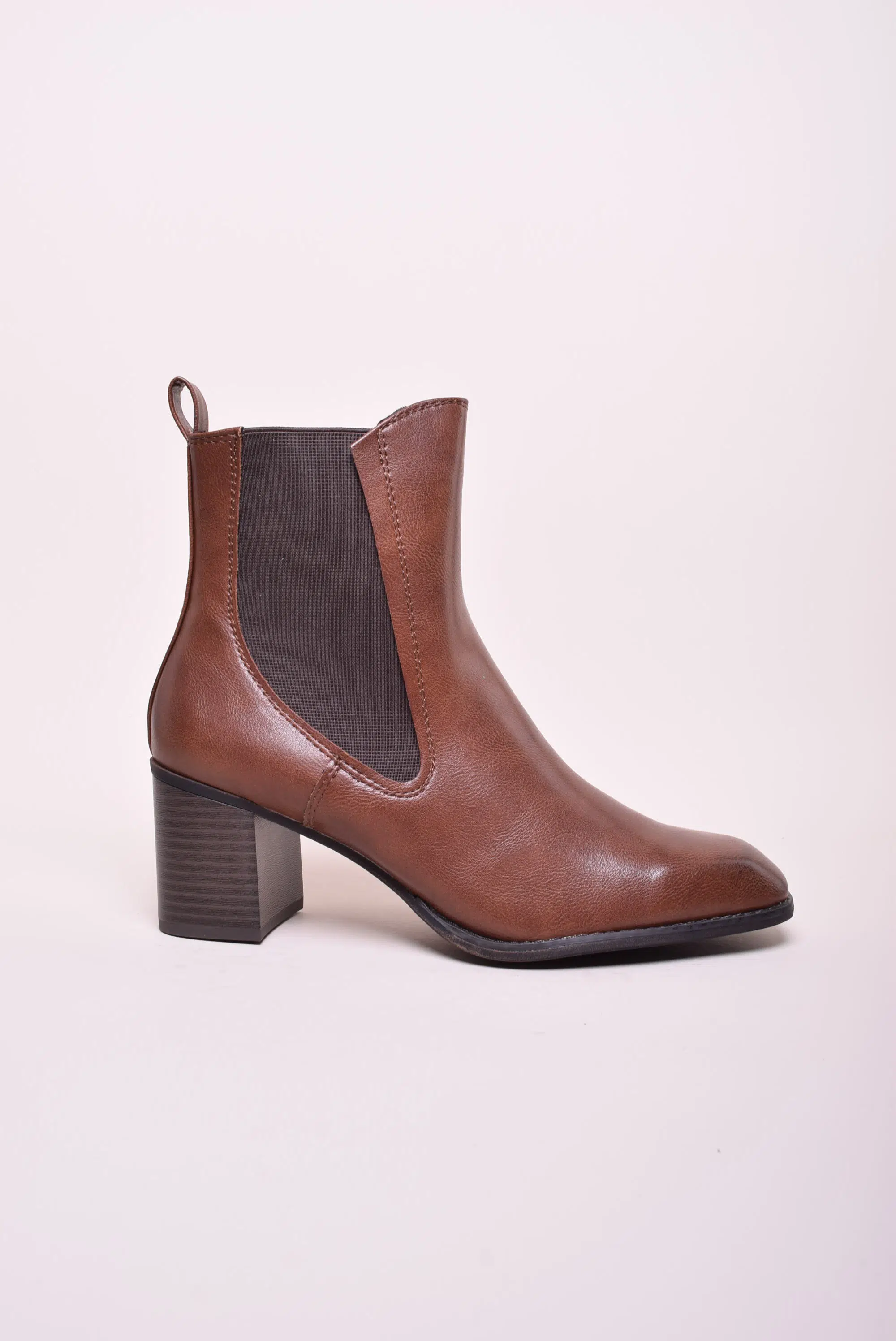 Botine dama captusite