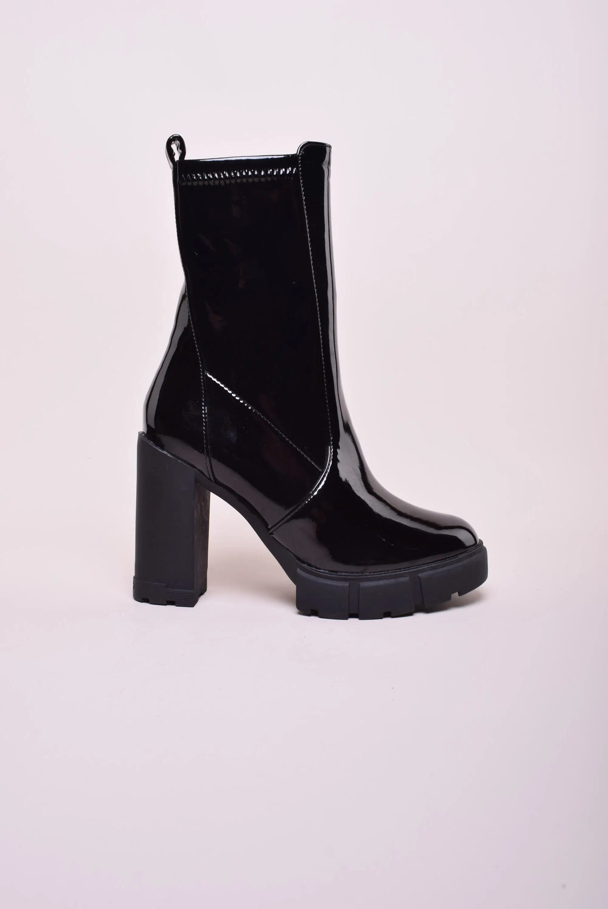 Botine dama cu platforma, lacuite