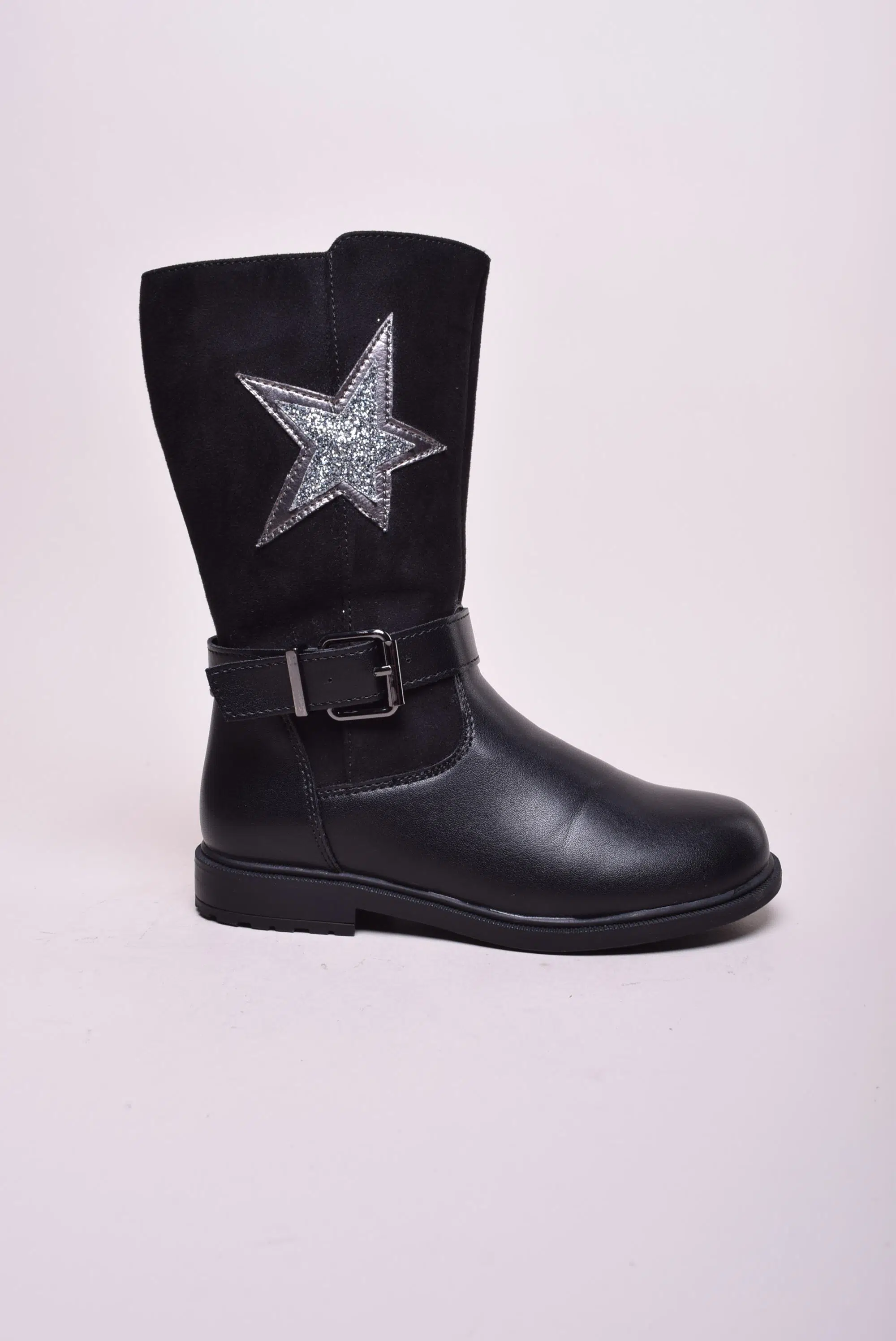 Aceasta este imaginea corespunzatoare acestui obiect