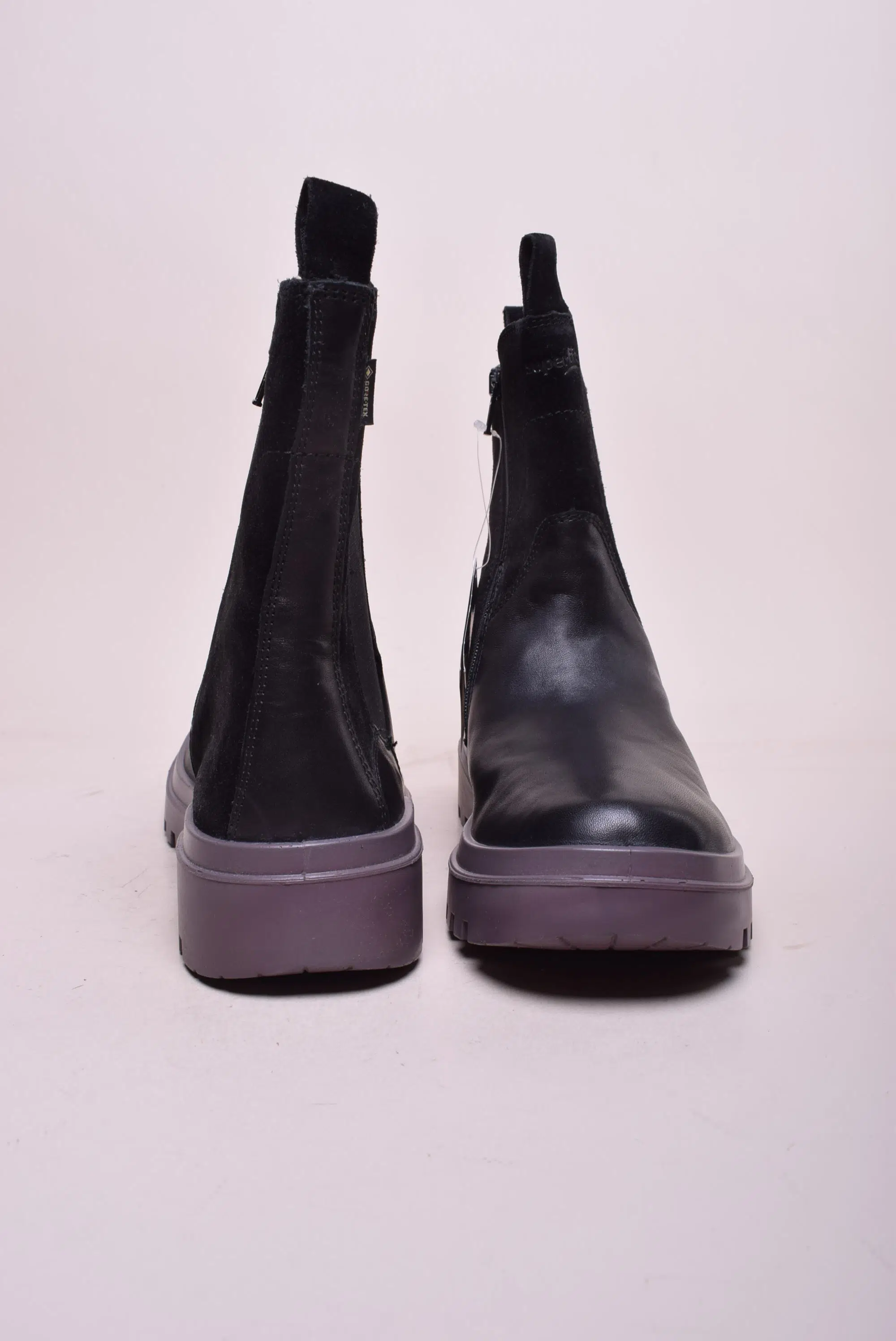 Ghete fete captusite, impermeabile, cu platforma [3]