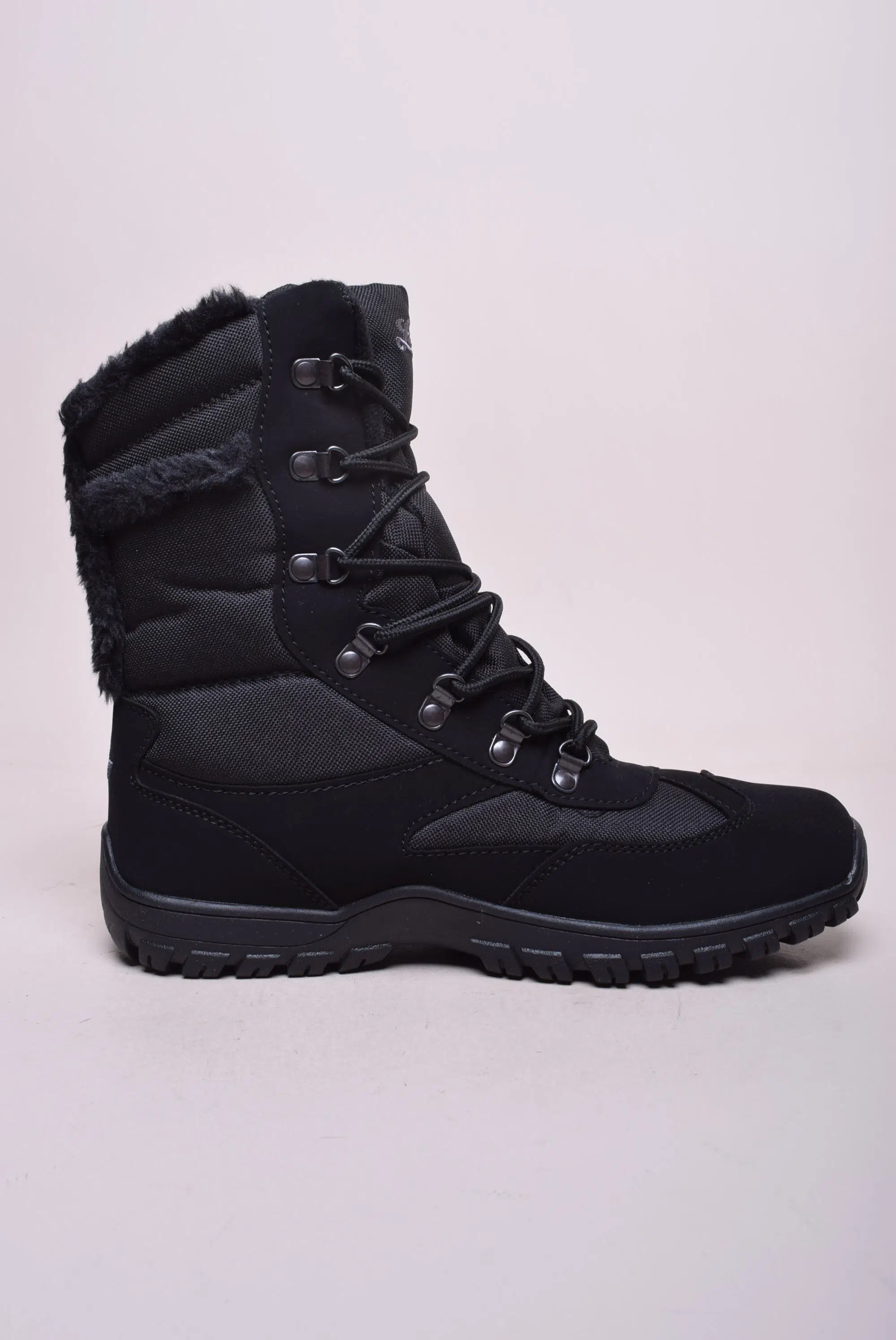 Ghete fete captusite, impermeabile, de zapada [4]