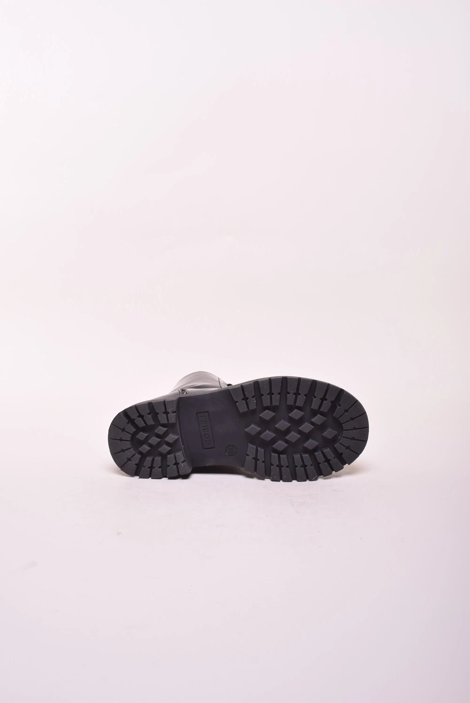 Ghete fete lacuite, captusite [2]