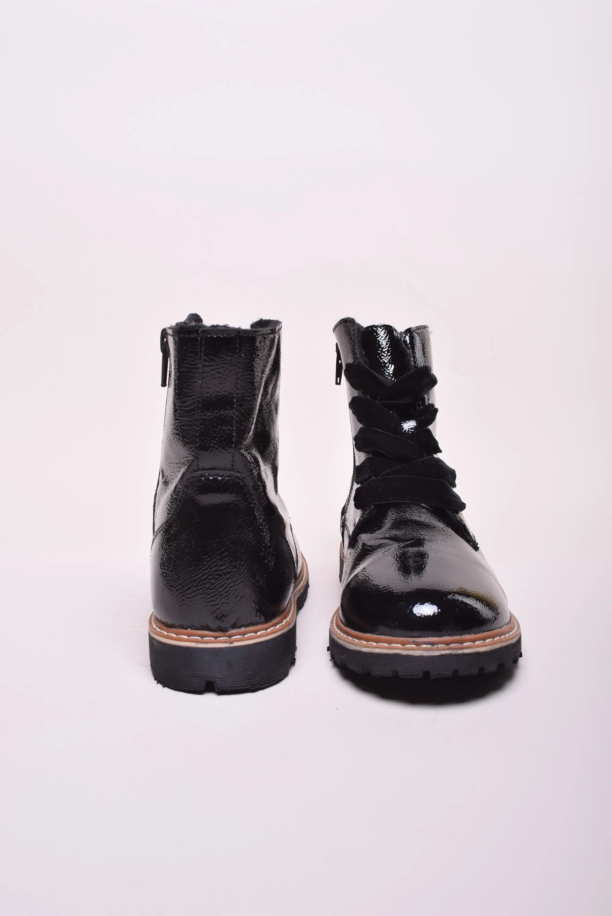 Ghete fete lacuite, captusite [3]