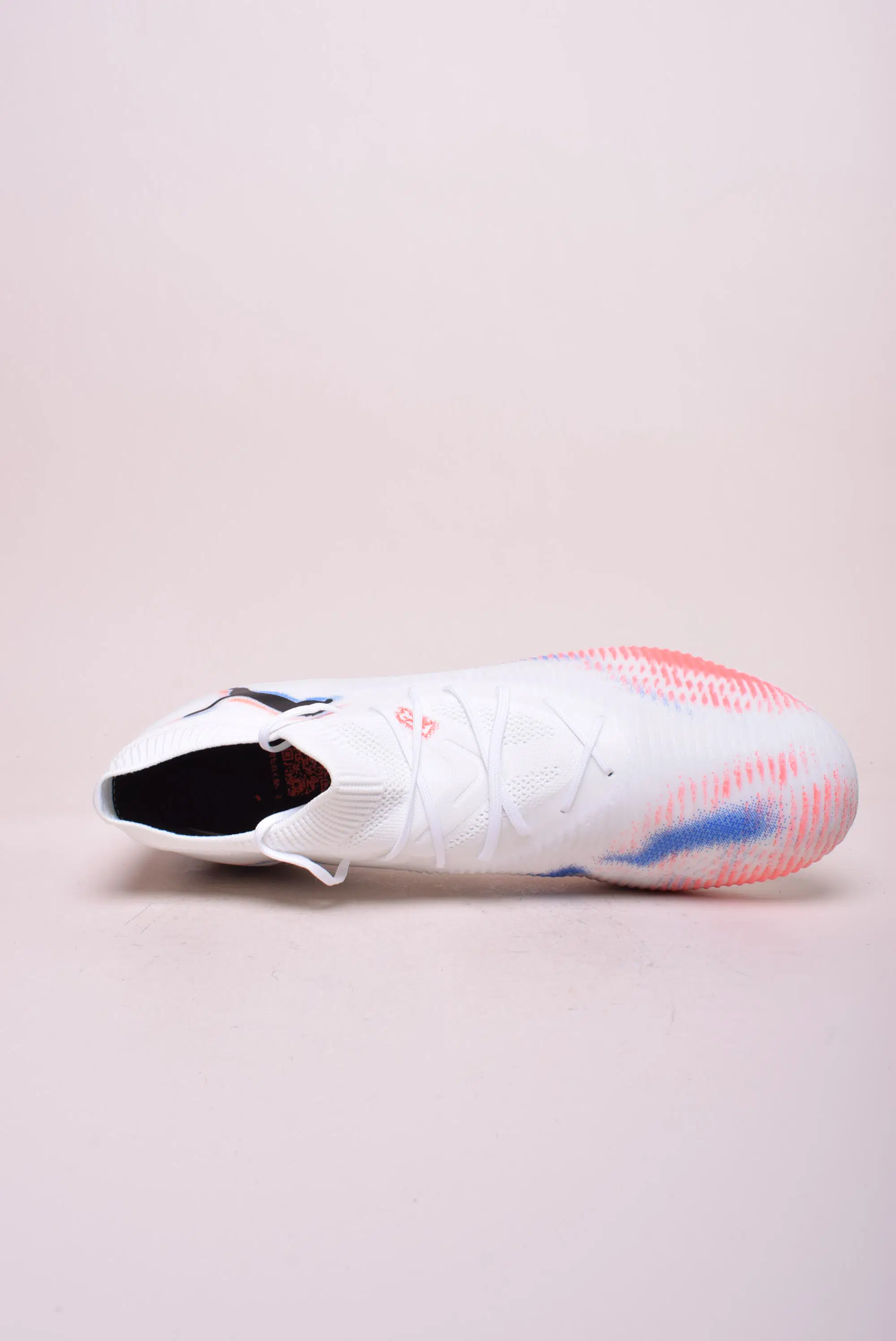 Ghete fotbal barbati Future 8 Pro MG [4]