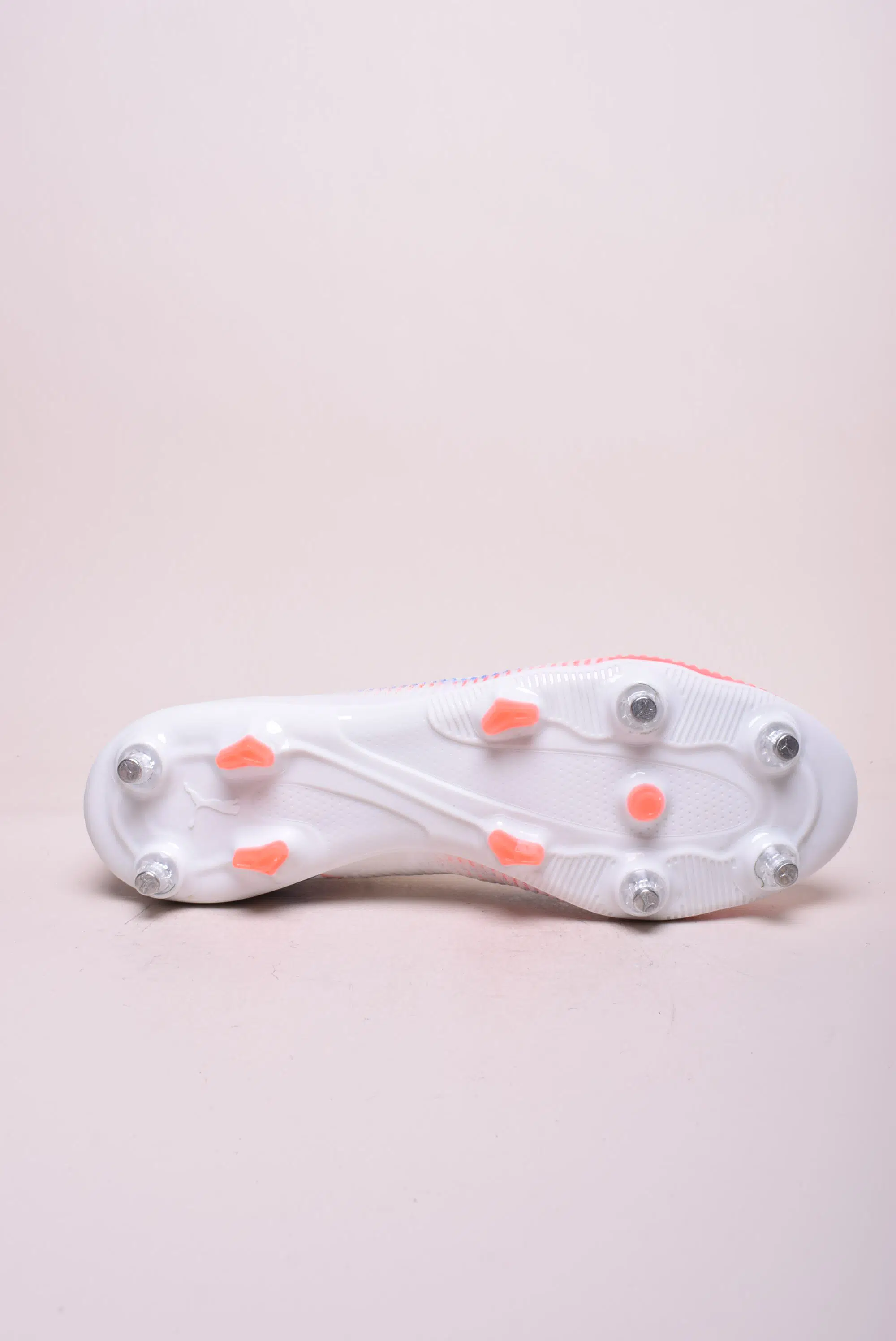 Ghete fotbal barbati Future 8 Pro MG [2]