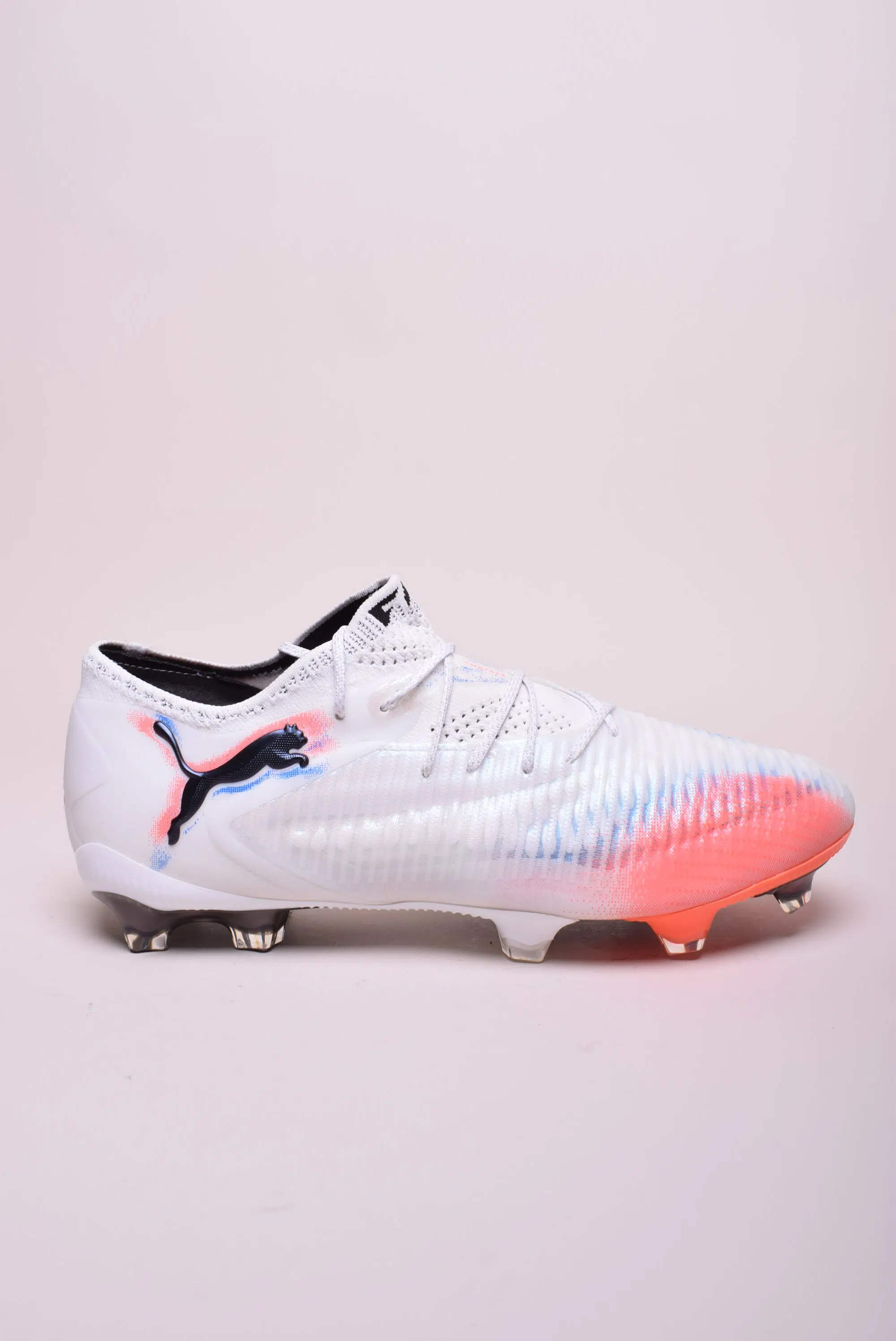 Ghete fotbal barbati Future 8 Ultimate Low