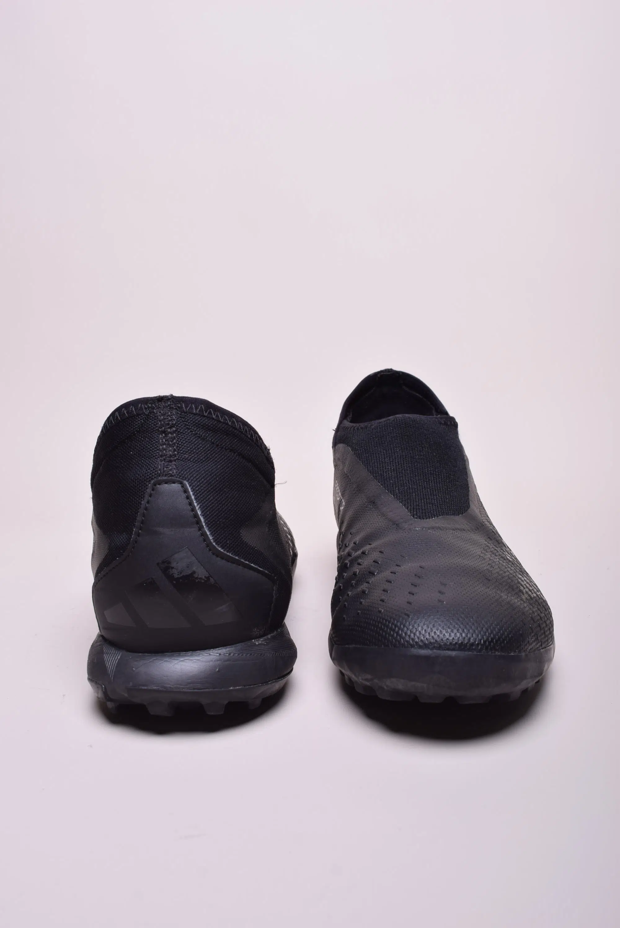 Ghete fotbal barbati Predator Accuracy 3 Laceless [3]