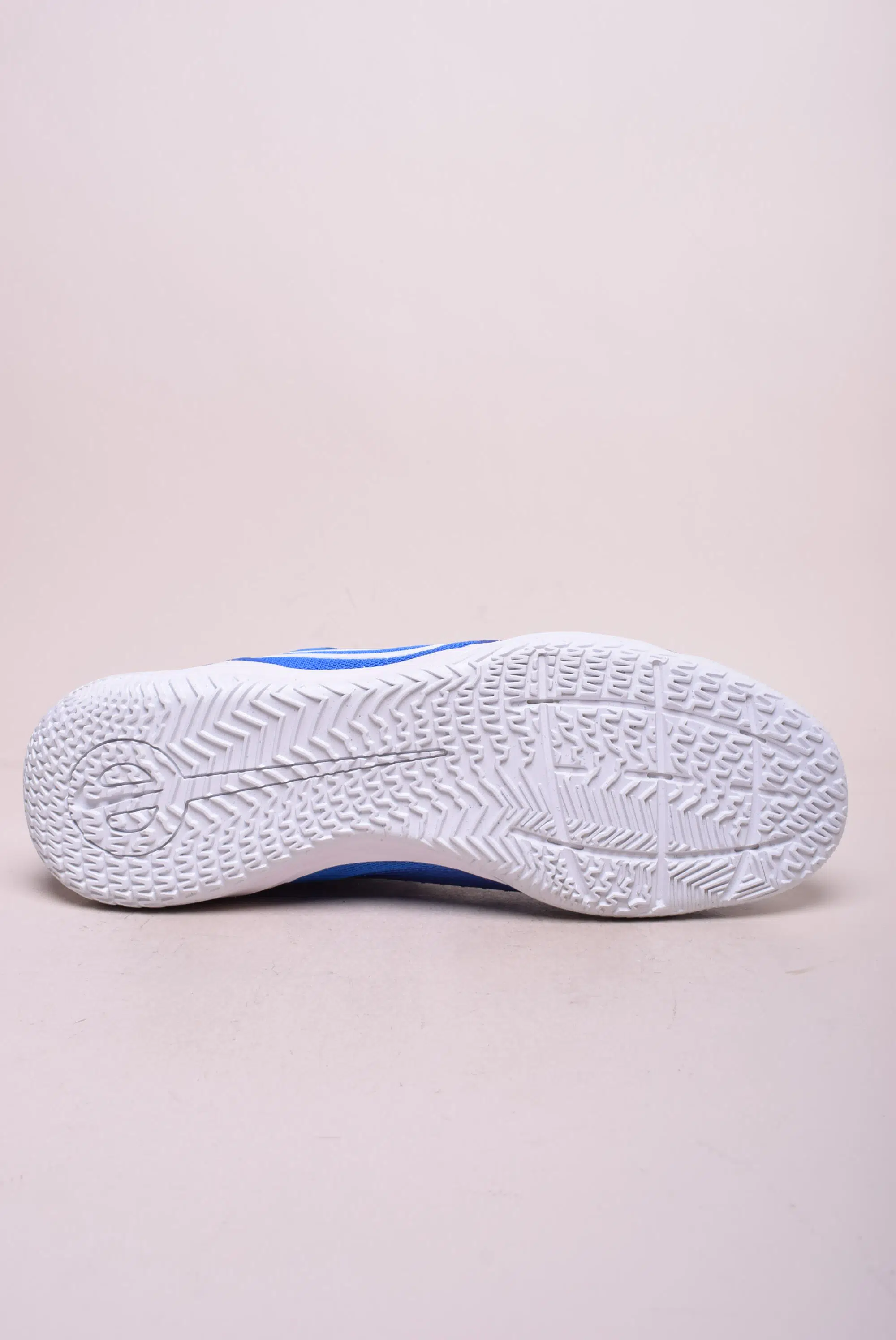 Ghete fotbal barbati Tiempo Legend 10 Club IC [2]