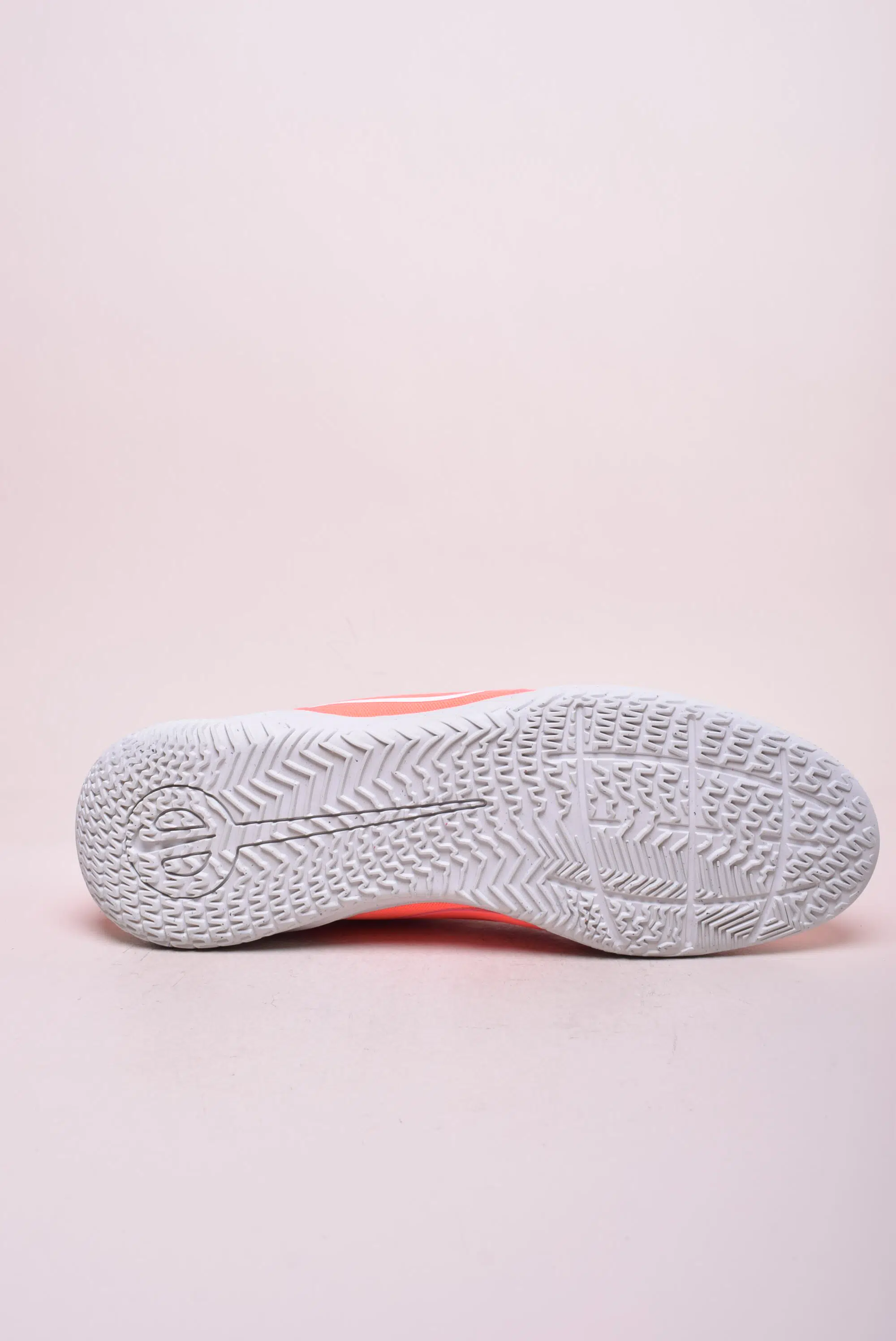 Ghete fotbal barbati Tiempo Legend 10 Club TF [2]