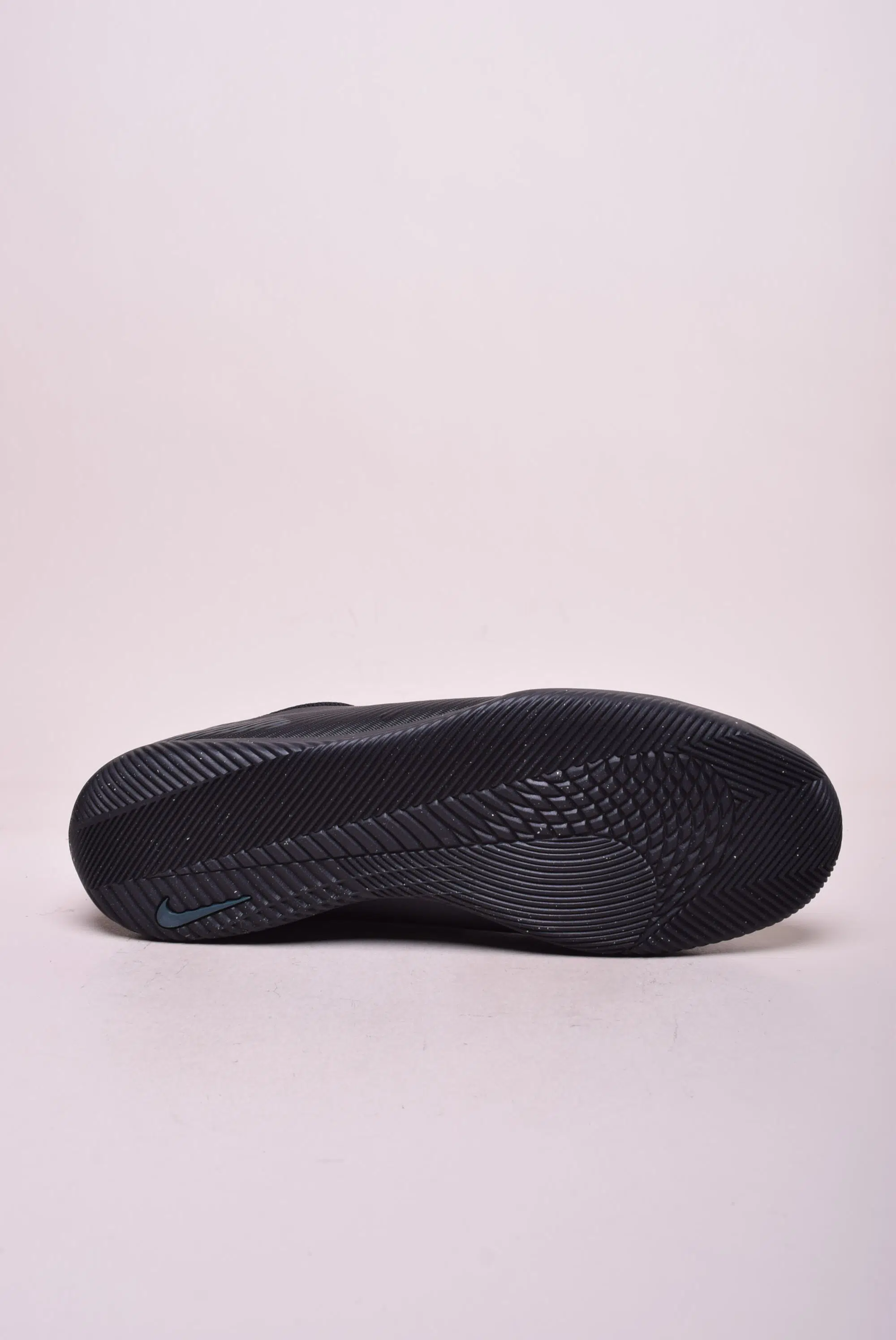 Ghete fotbal barbati Vapor 16 Club IC [2]