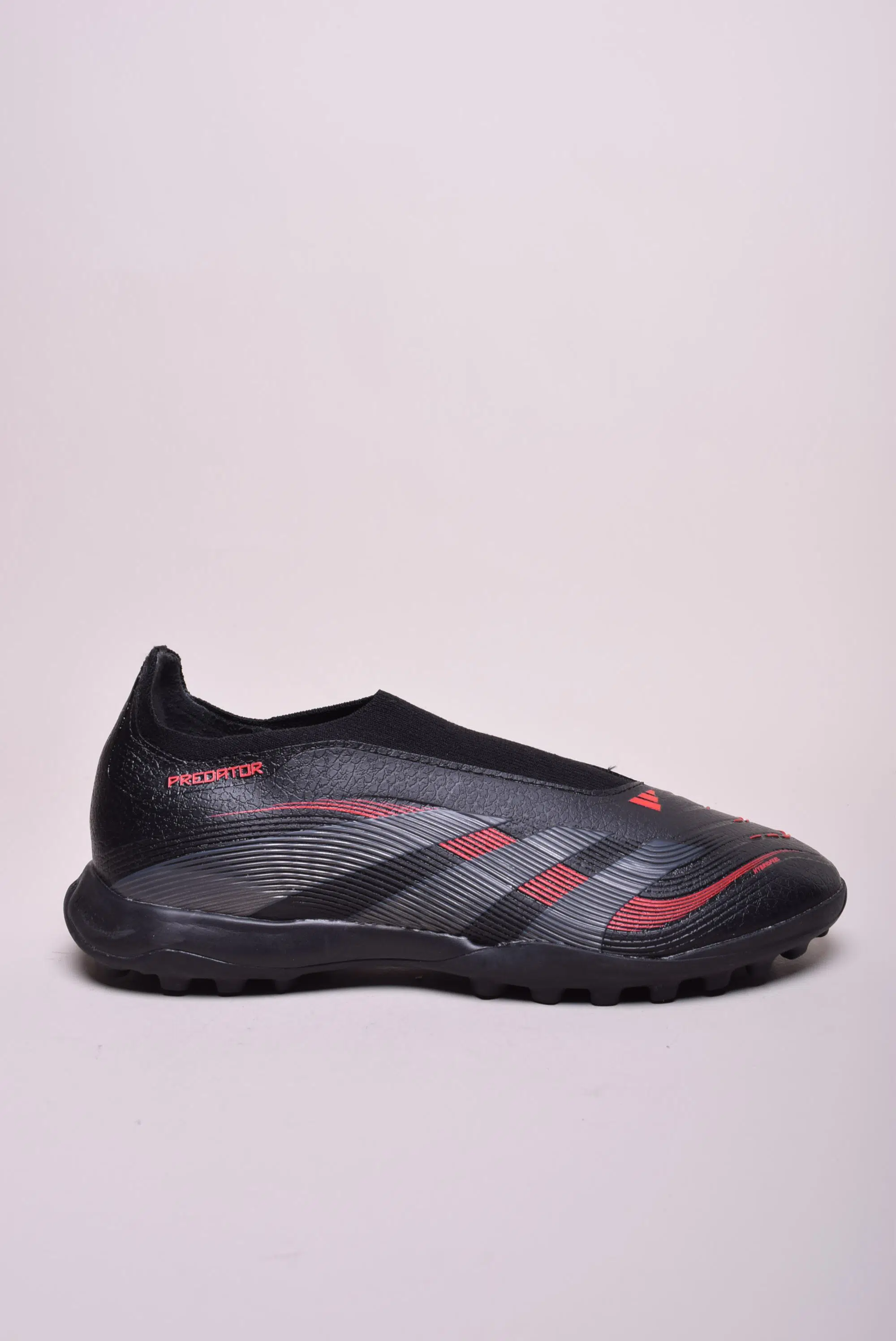 Ghete fotbal copii Predator League Laceless Turf [1]