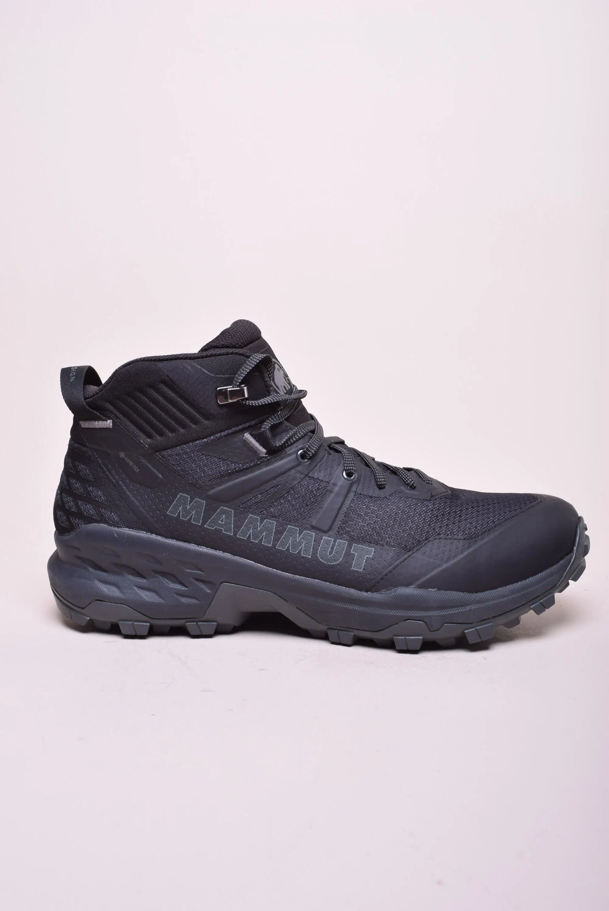 Ghete trekking barbati Sertig II Mid GTX