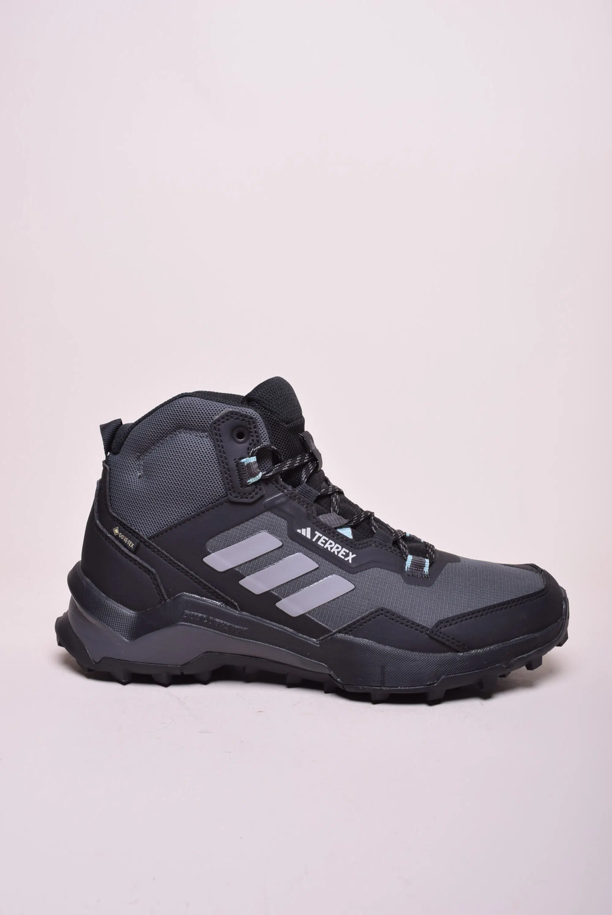 Ghete trekking dama Terrex AX4 Mid GTX