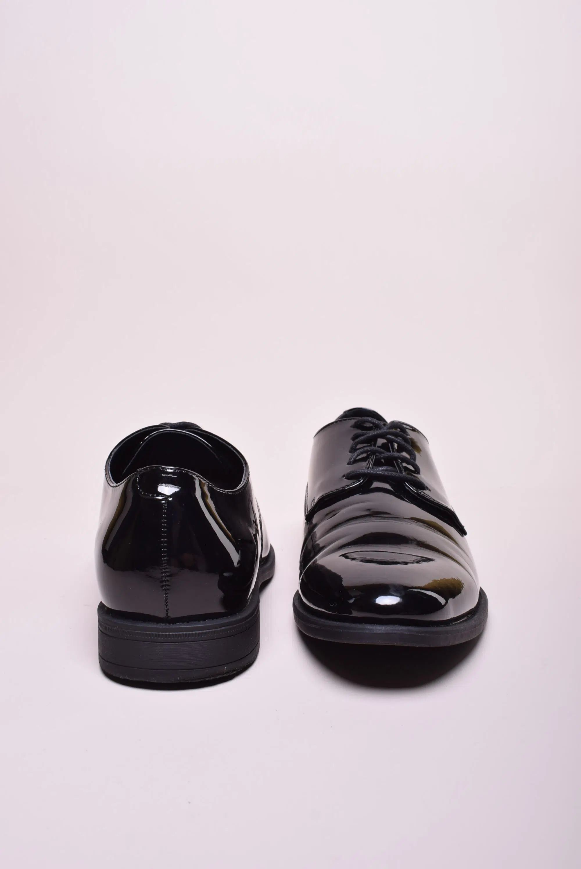 Pantofi barbati lacuiti [3]