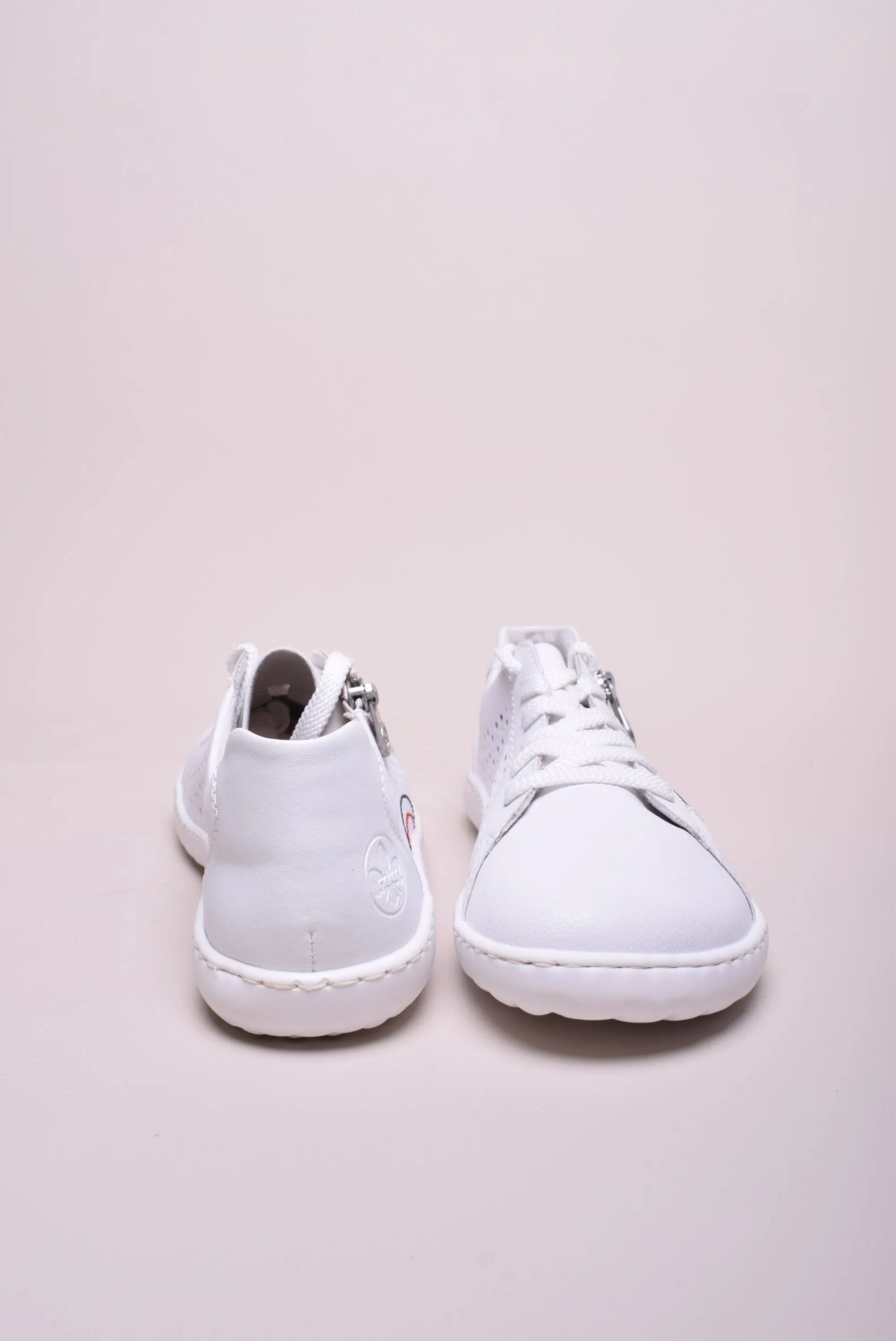 Pantofi casual dama perforati [3]