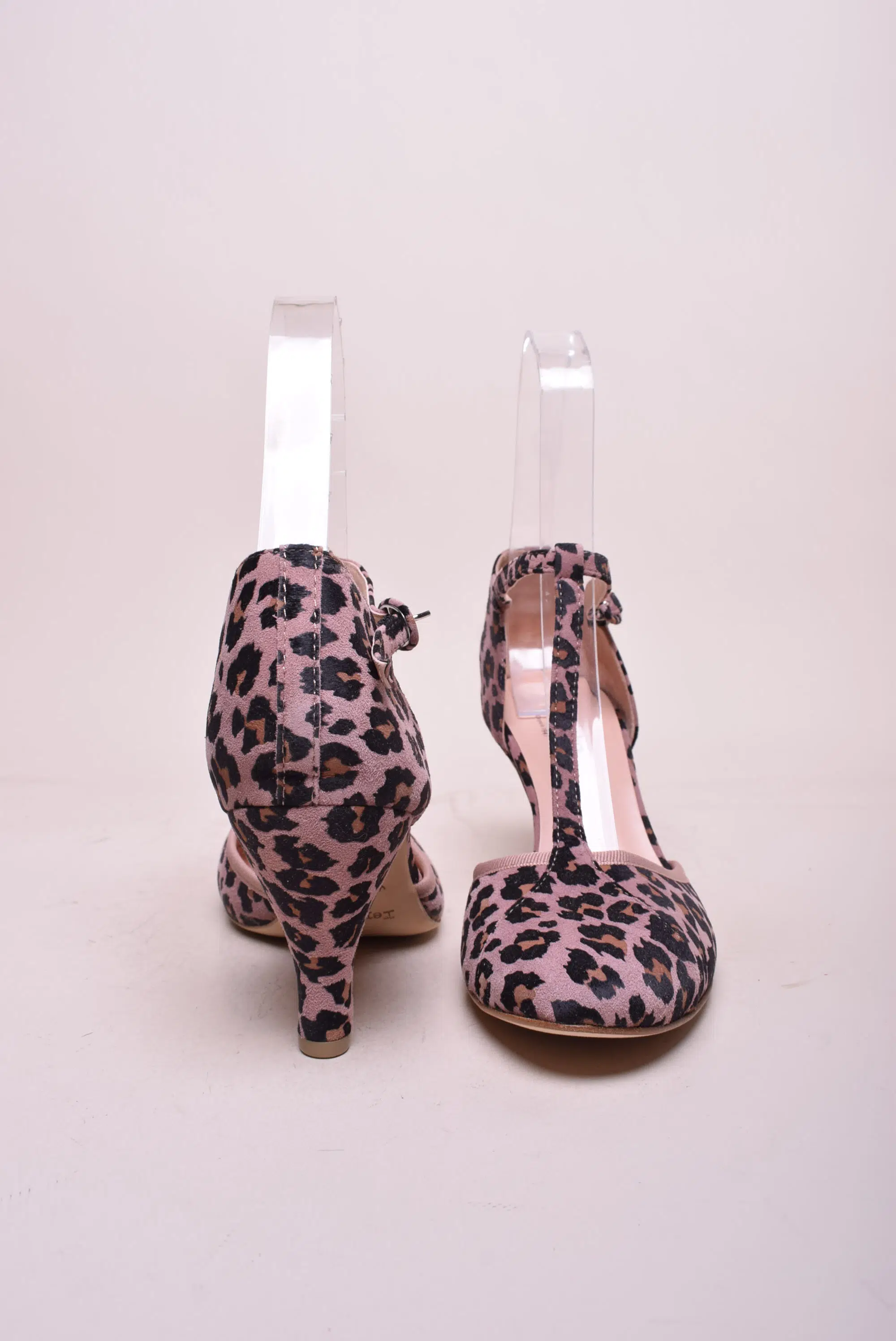 Pantofi dama decupati [3]