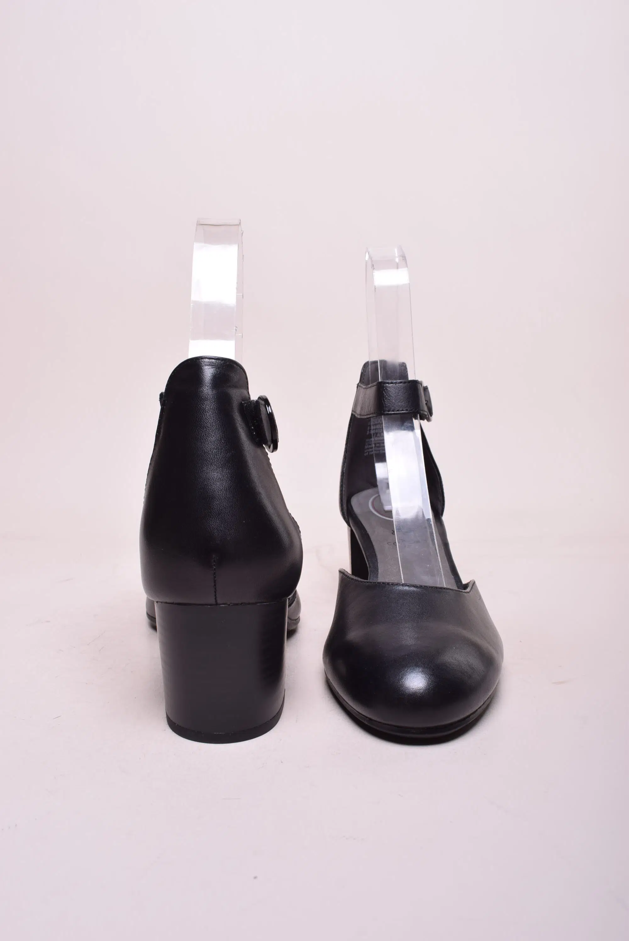 Pantofi dama decupati [3]