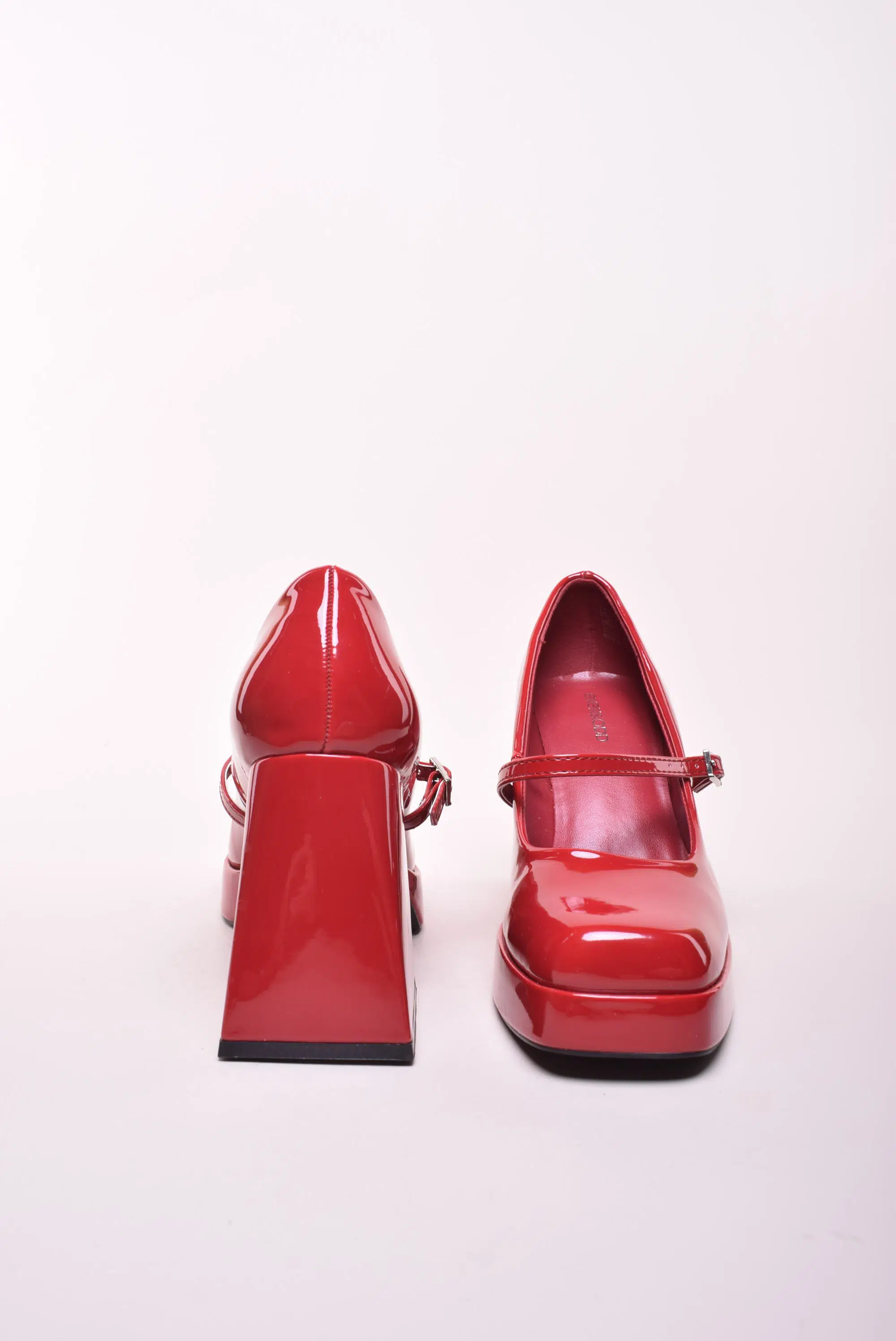 Pantofi dama lacuiti, cu platforma [3]