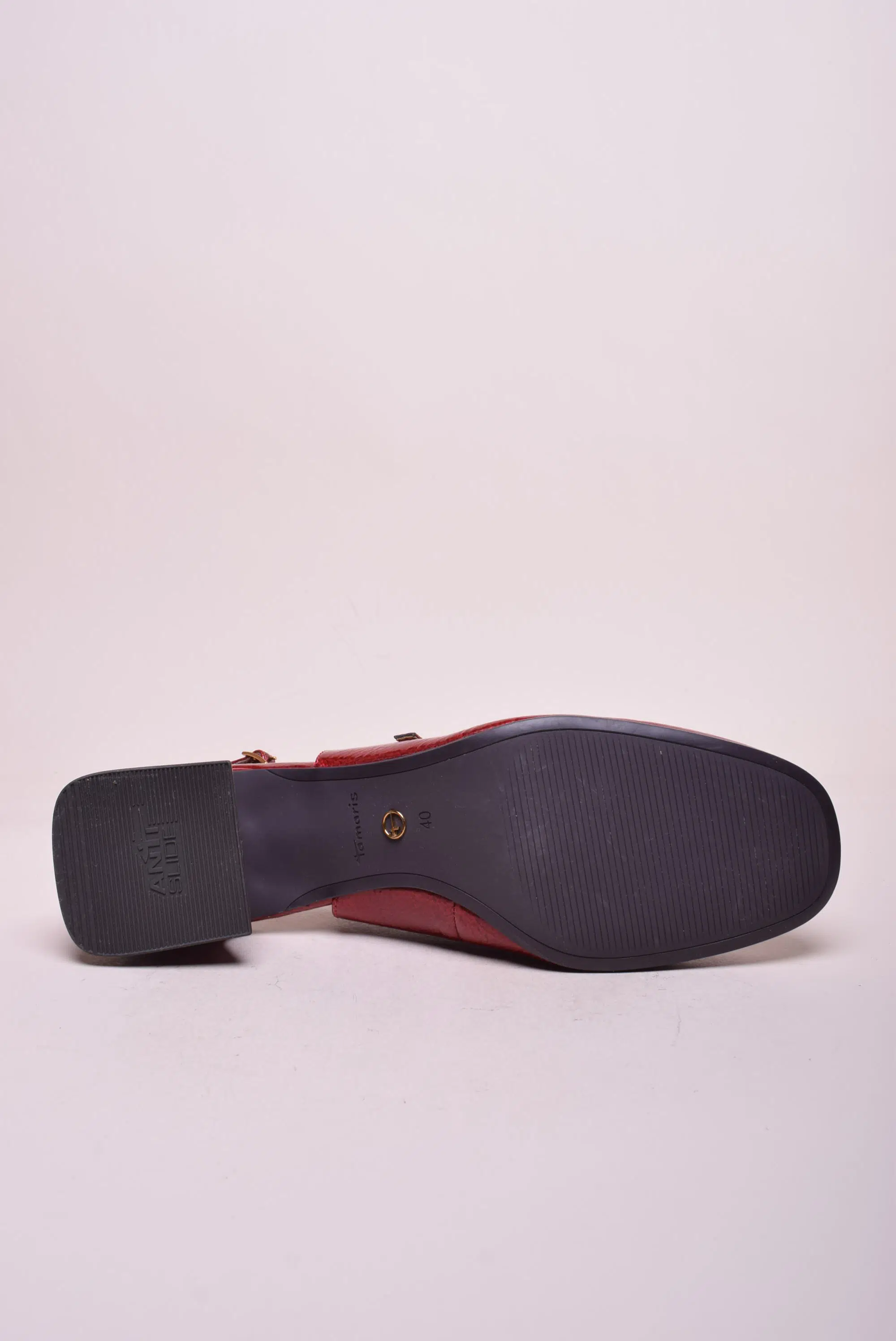 Pantofi dama lacuiti, decupati in spate [2]