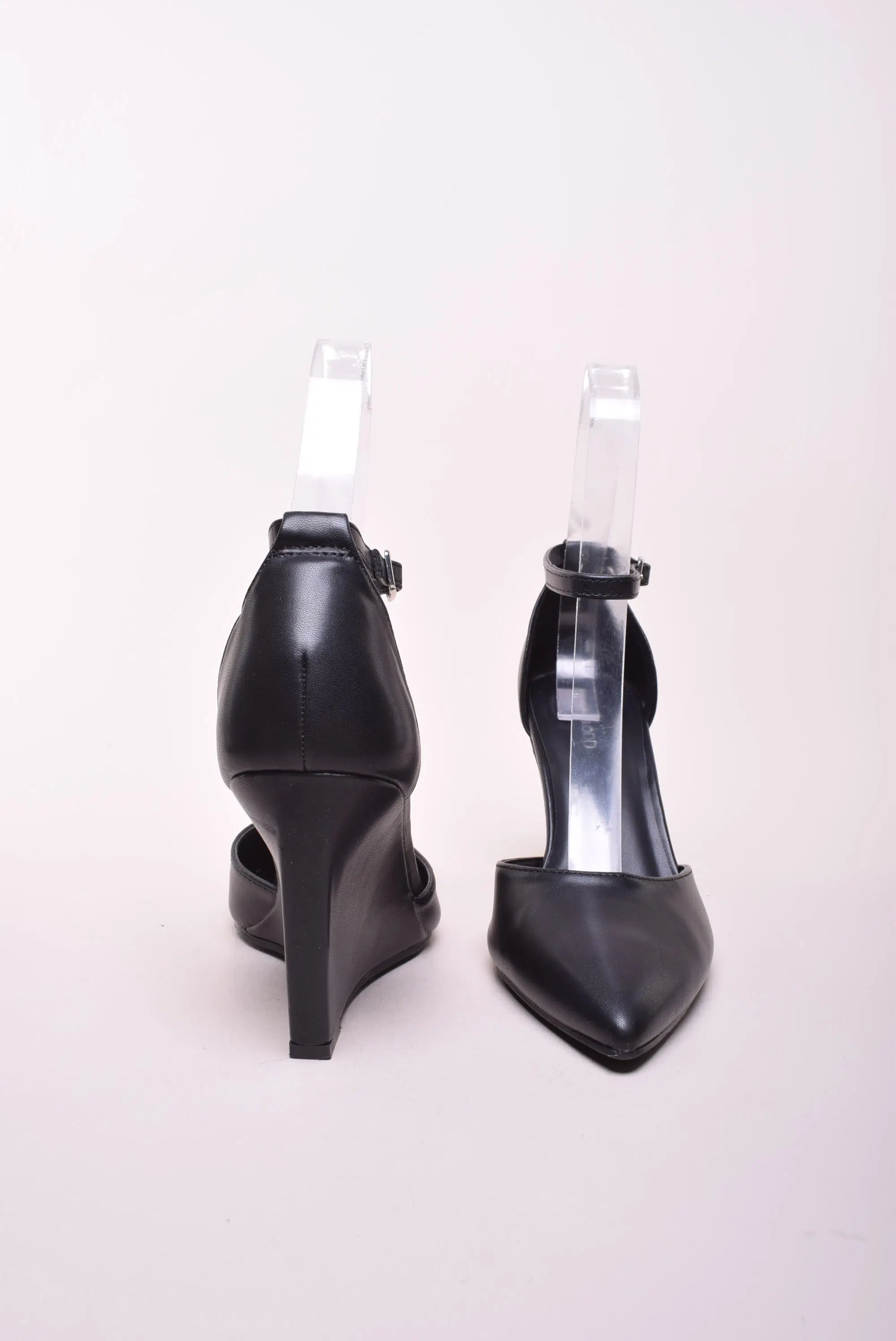 Pantofi dama stiletto decupati [3]