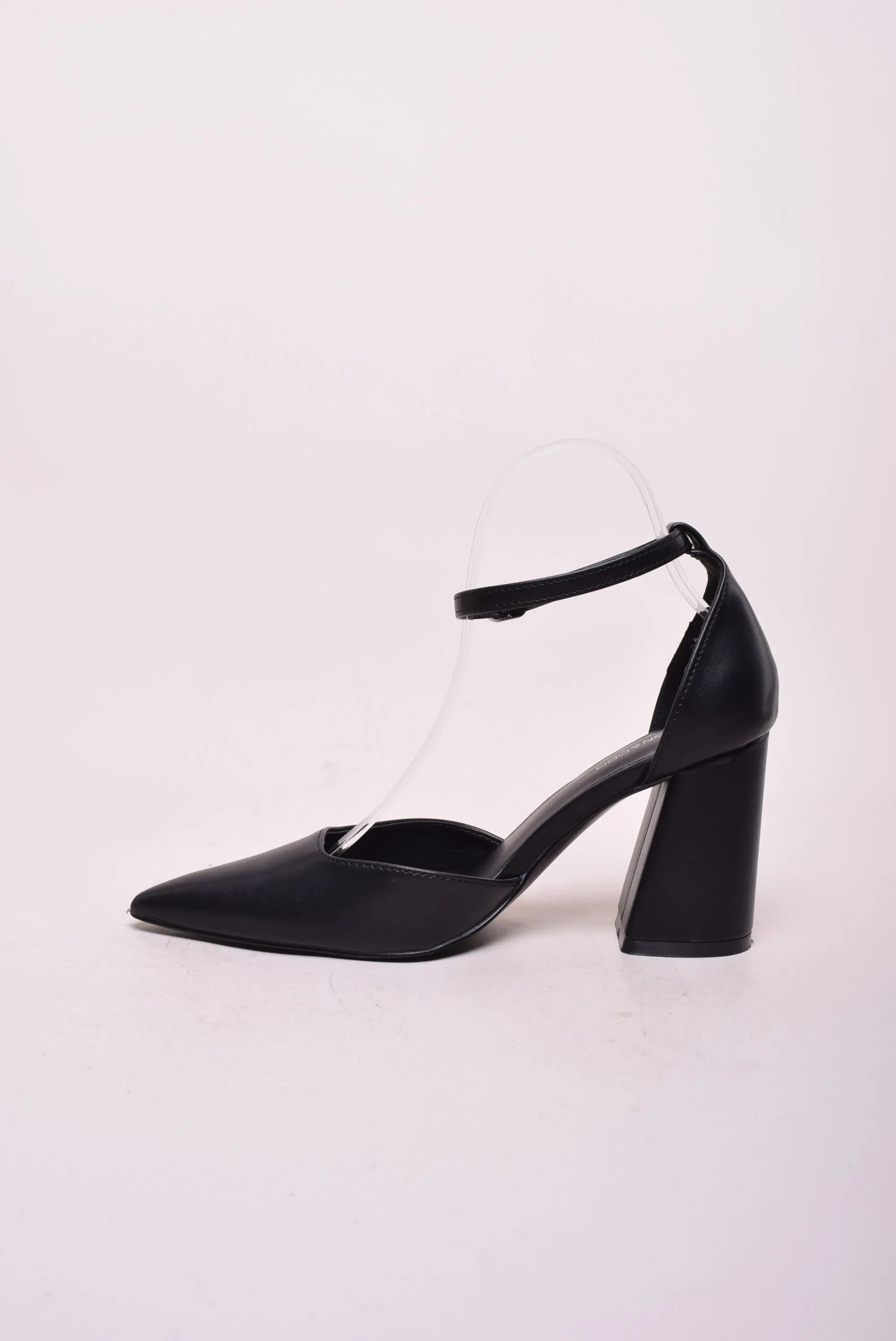 Pantofi dama stiletto decupati [4]