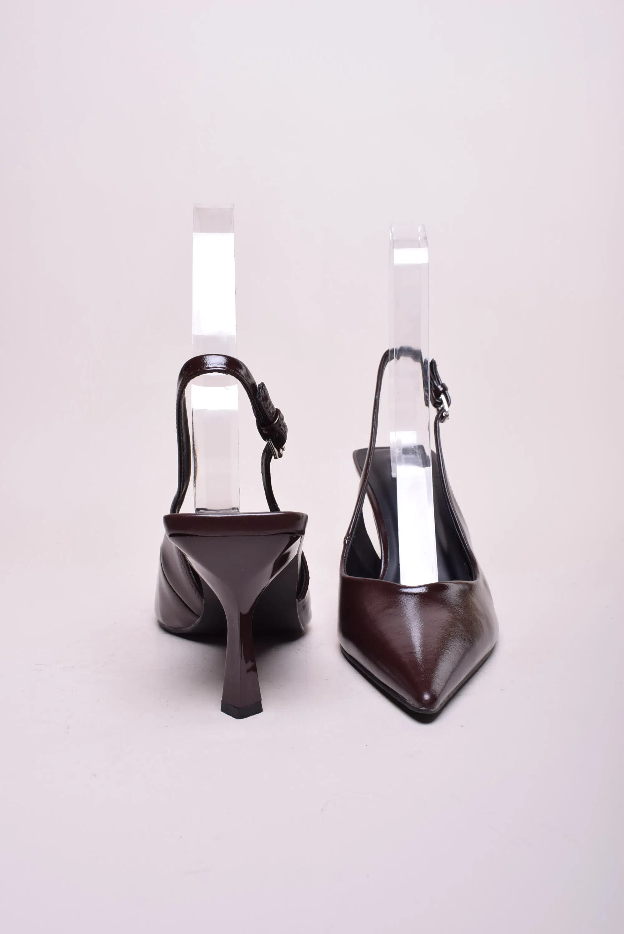 Pantofi dama stiletto decupati in spate [3]