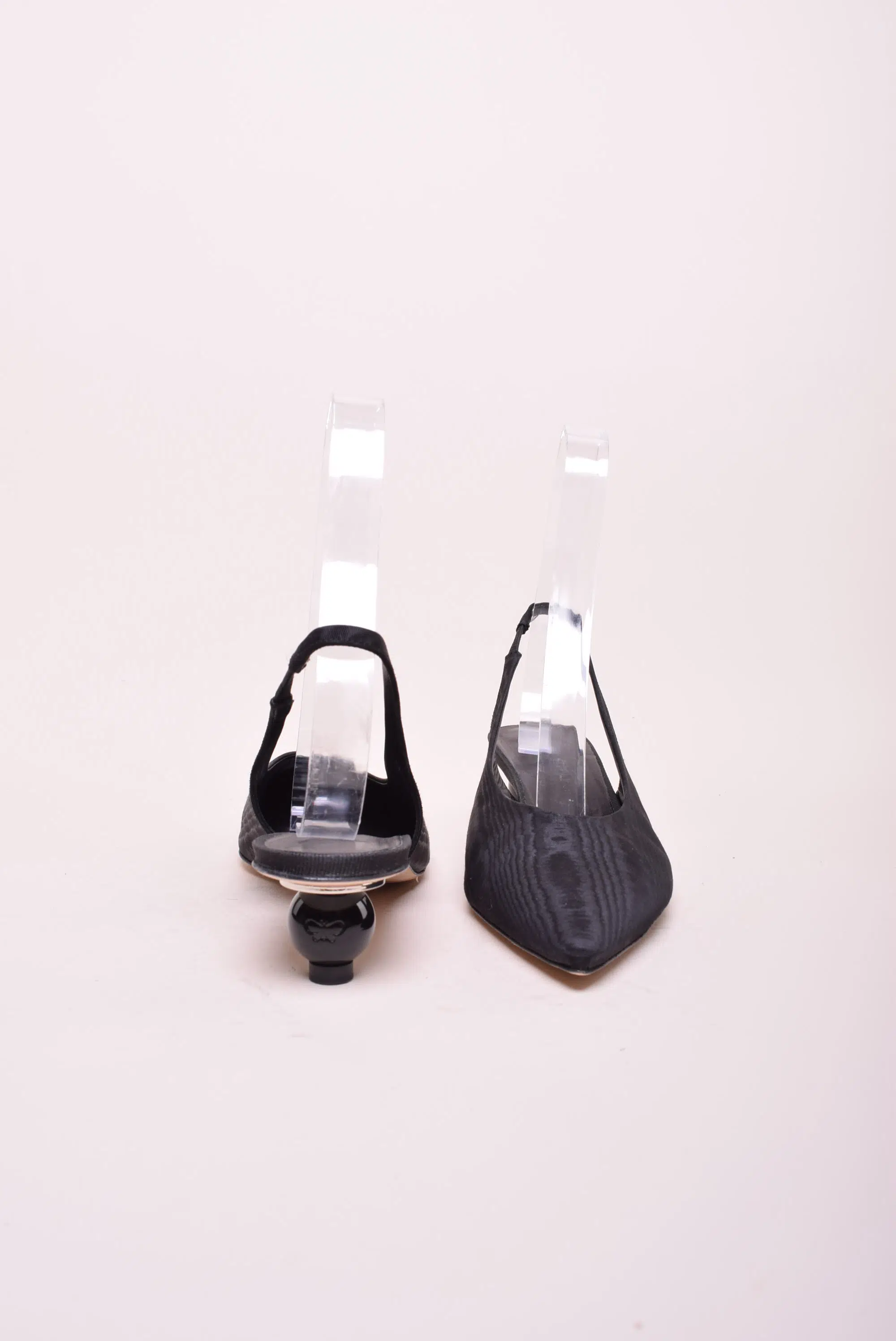 Pantofi dama stiletto decupati in spate [3]