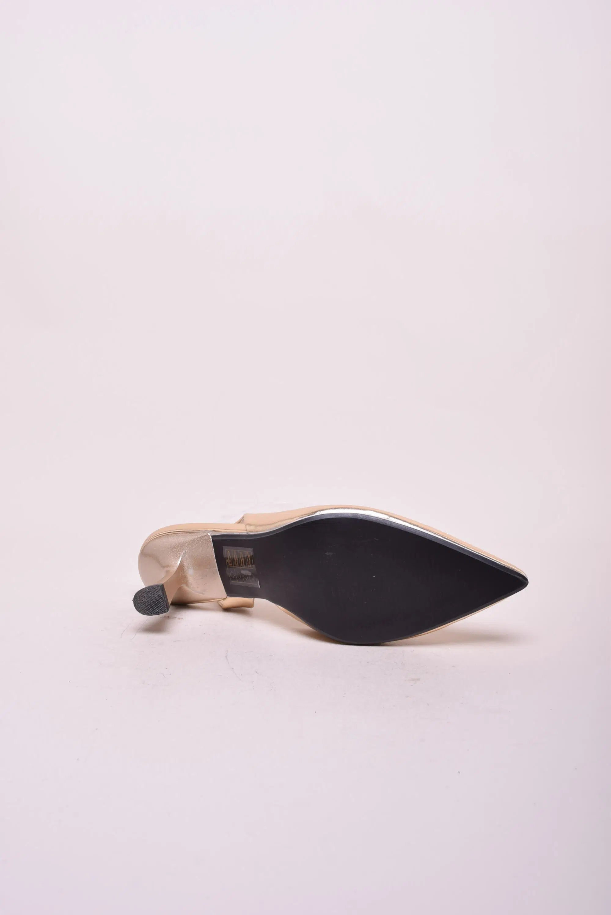 Pantofi dama stiletto decupati in spate [2]