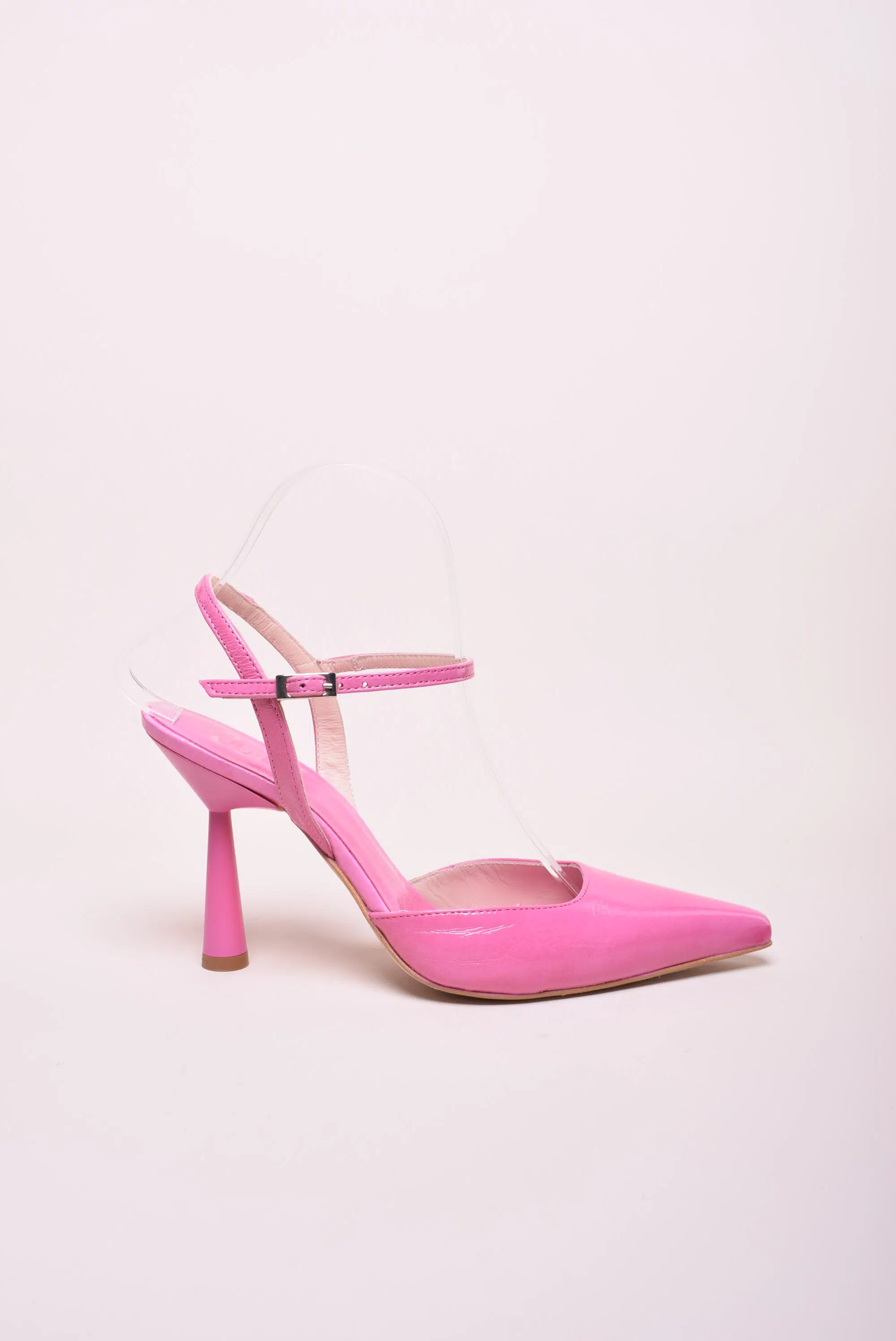 Pantofi dama stiletto decupati in spate