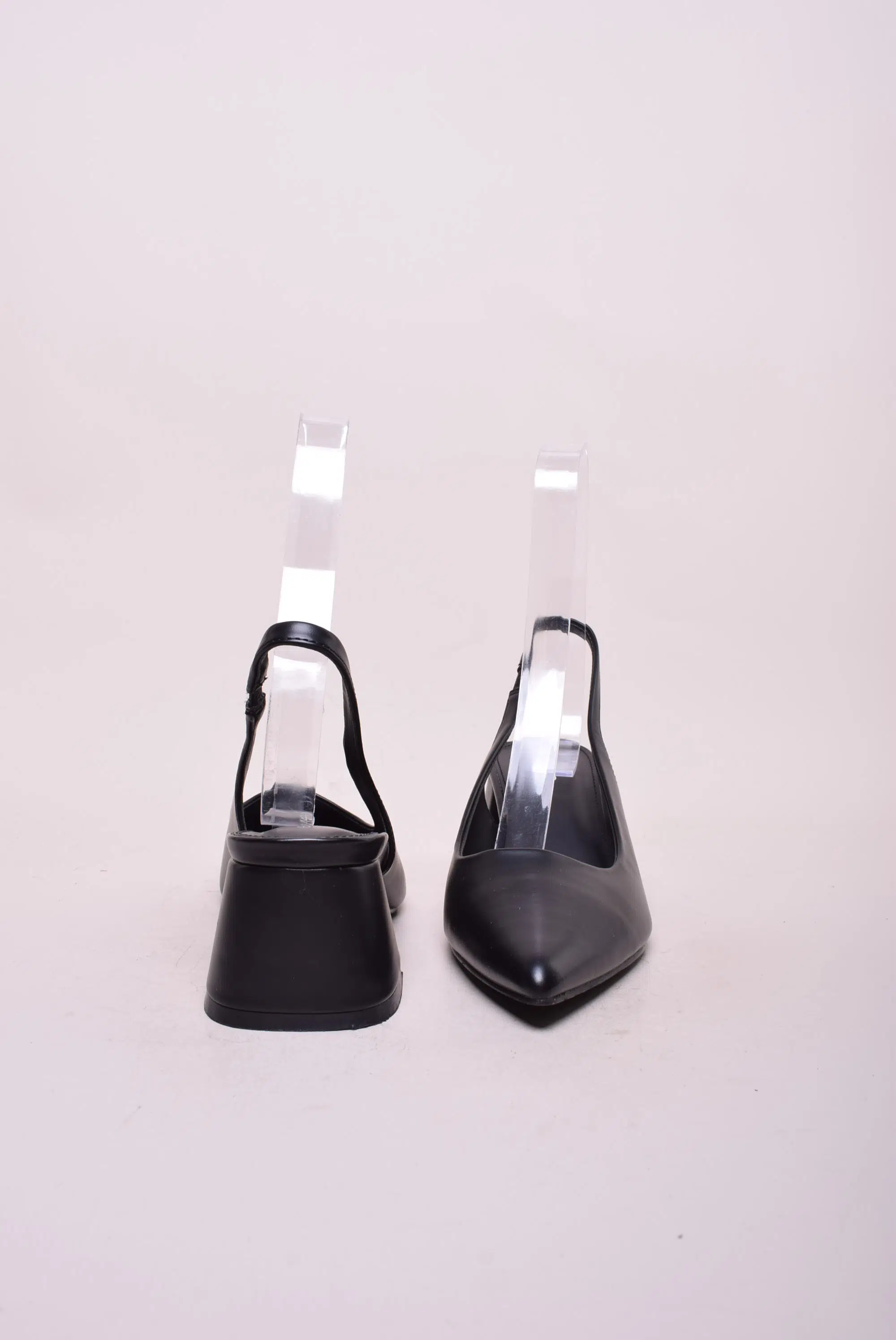 Pantofi dama stiletto decupati in spate [3]