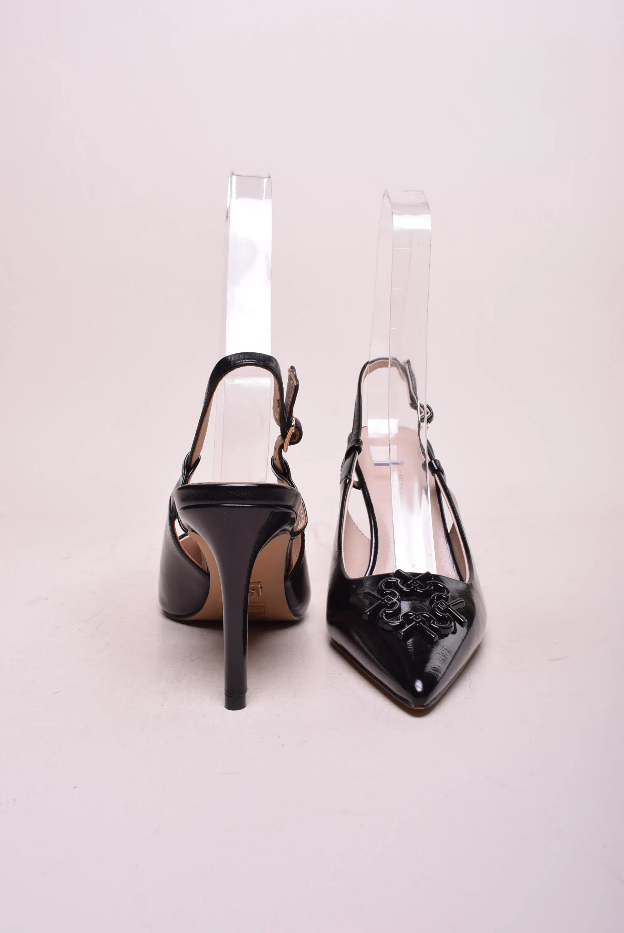 Pantofi dama stiletto decupati in spate [3]