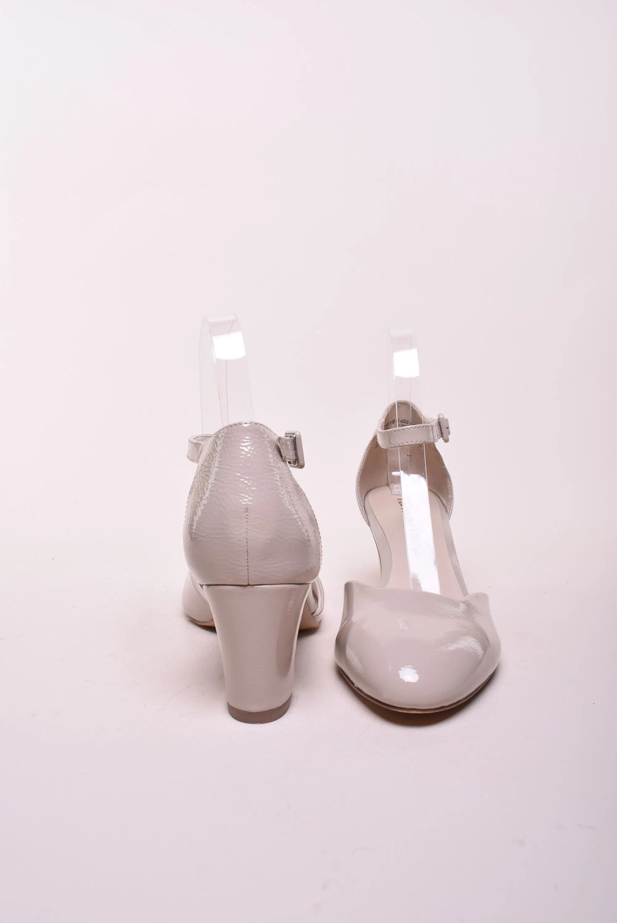 Pantofi dama stiletto decupati, lacuiti [3]