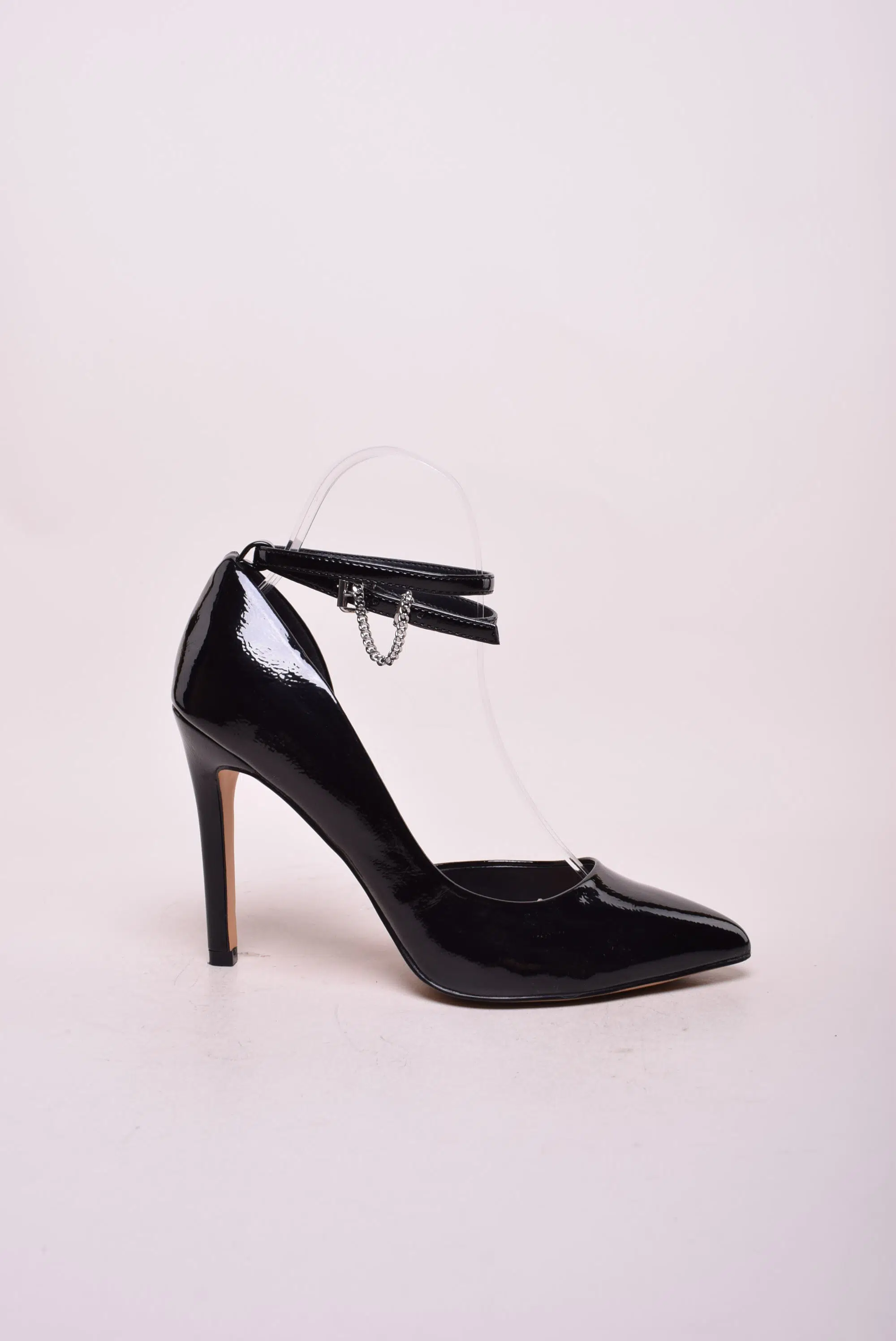 Pantofi dama stiletto lacuiti, decupati