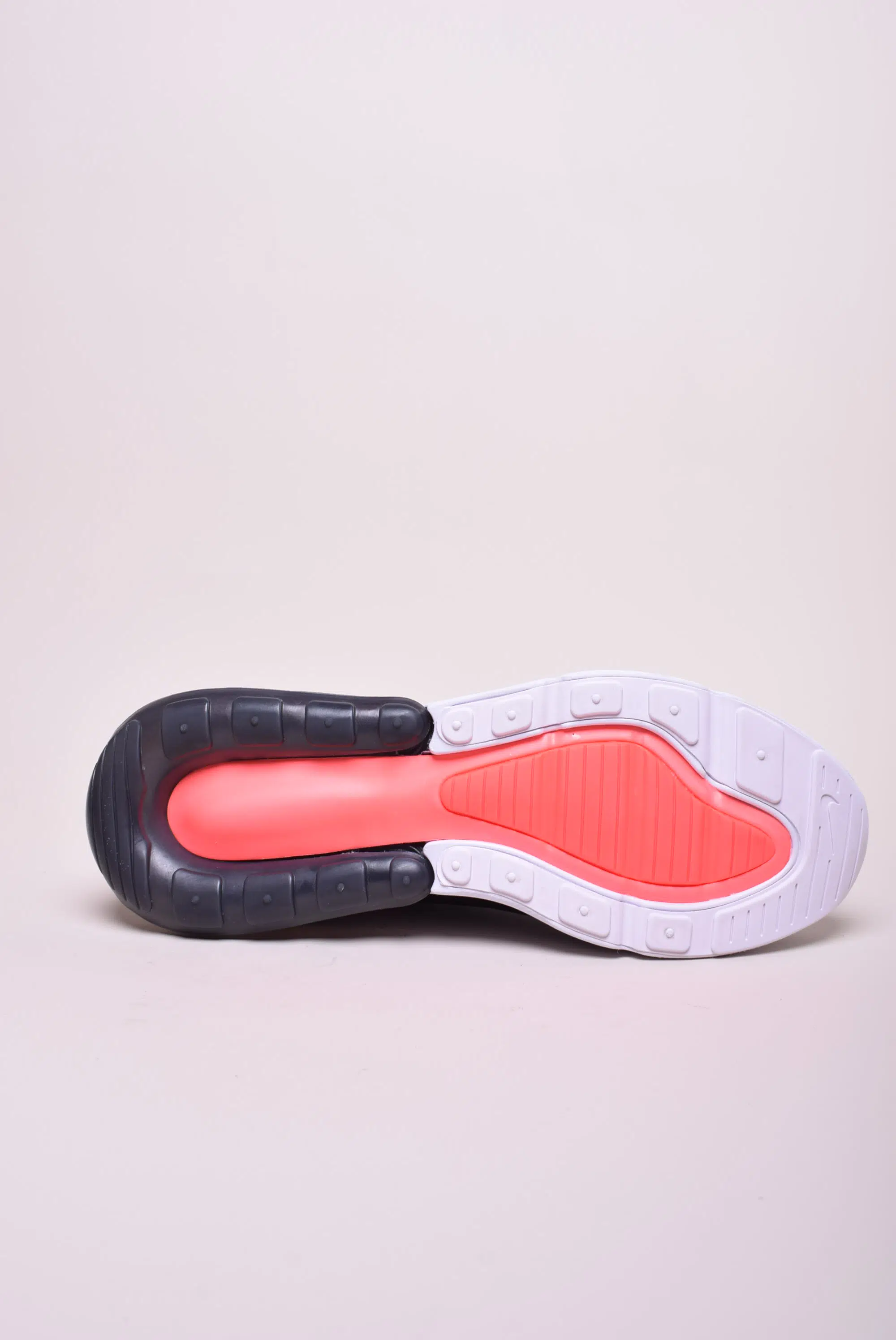 Pantofi sport barbati Air Max 270 [2]