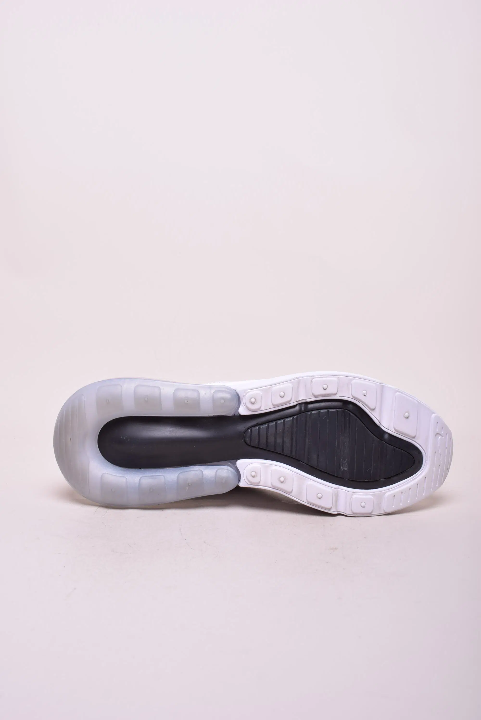 Pantofi sport barbati Air Max 270 [2]