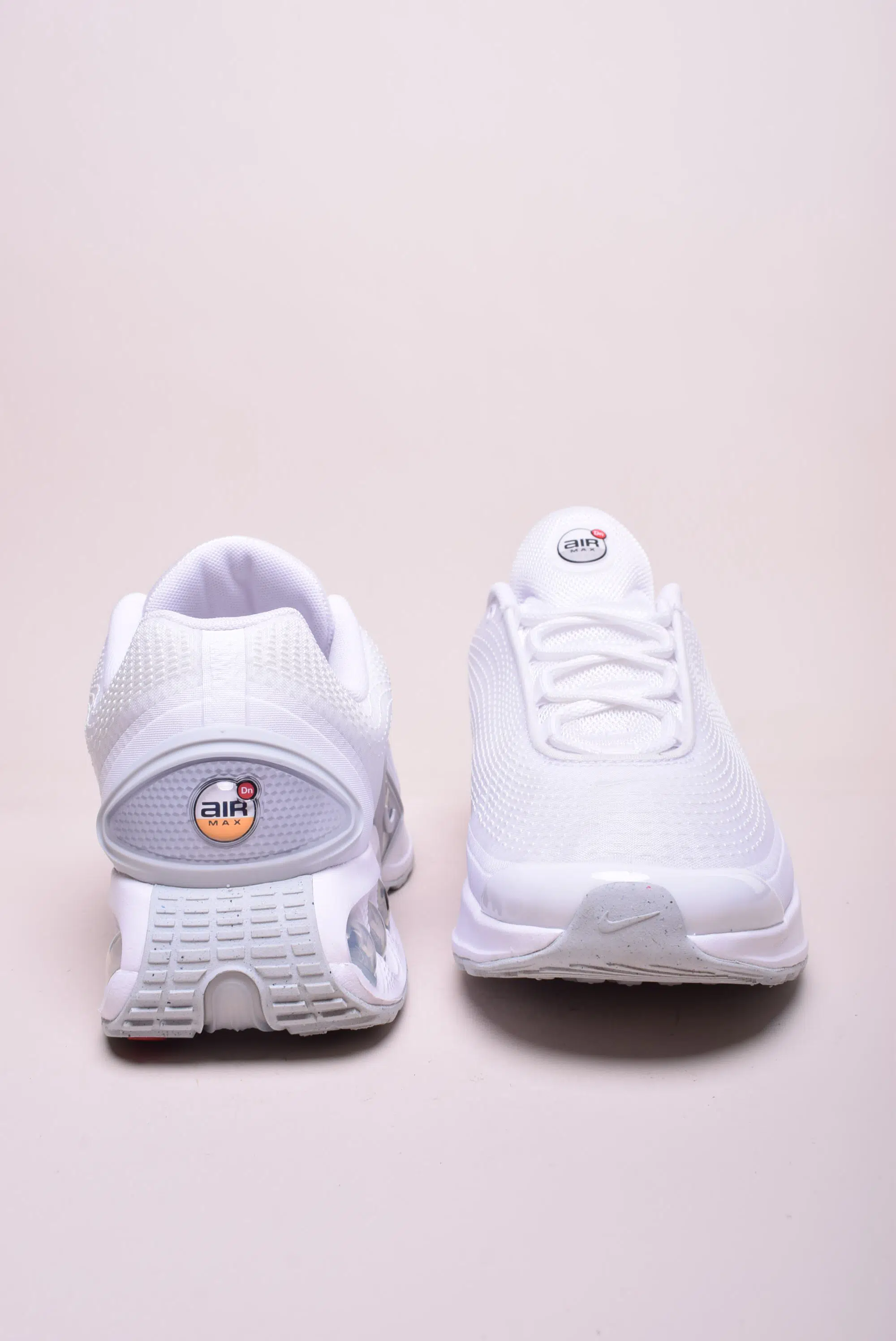 Pantofi sport barbati Air Max DN [3]