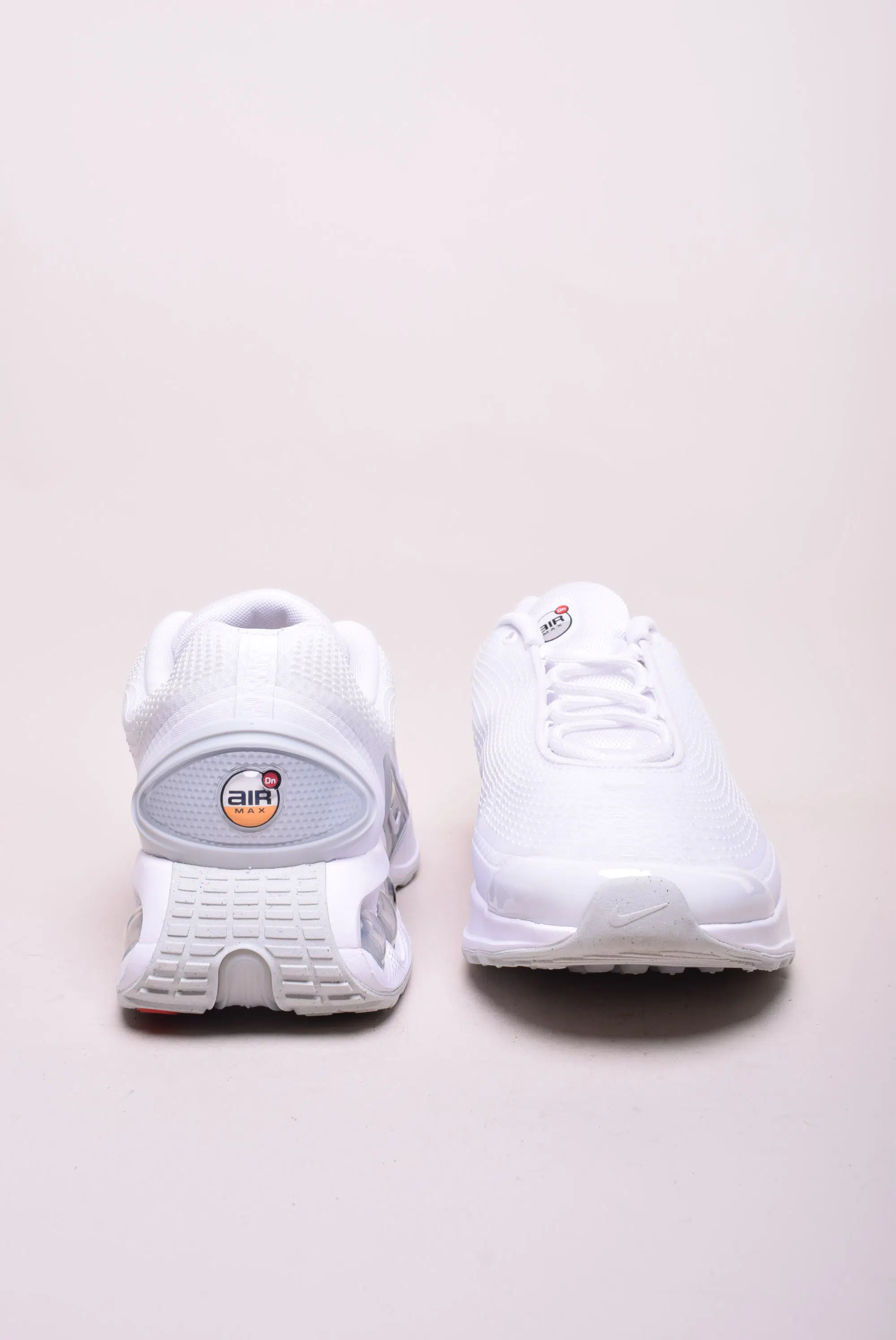 Pantofi sport barbati Air Max DN [4]