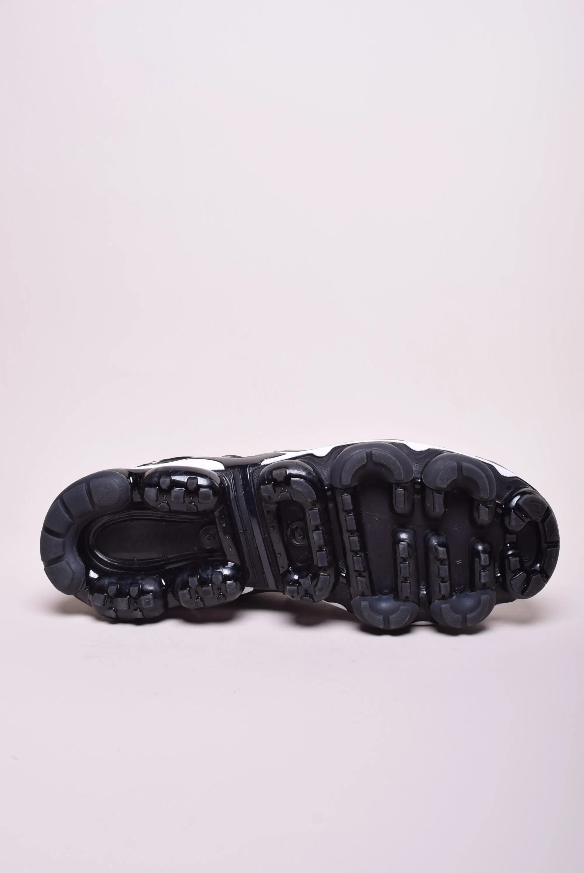 Pantofi sport barbati Air Vapormax Plus [2]