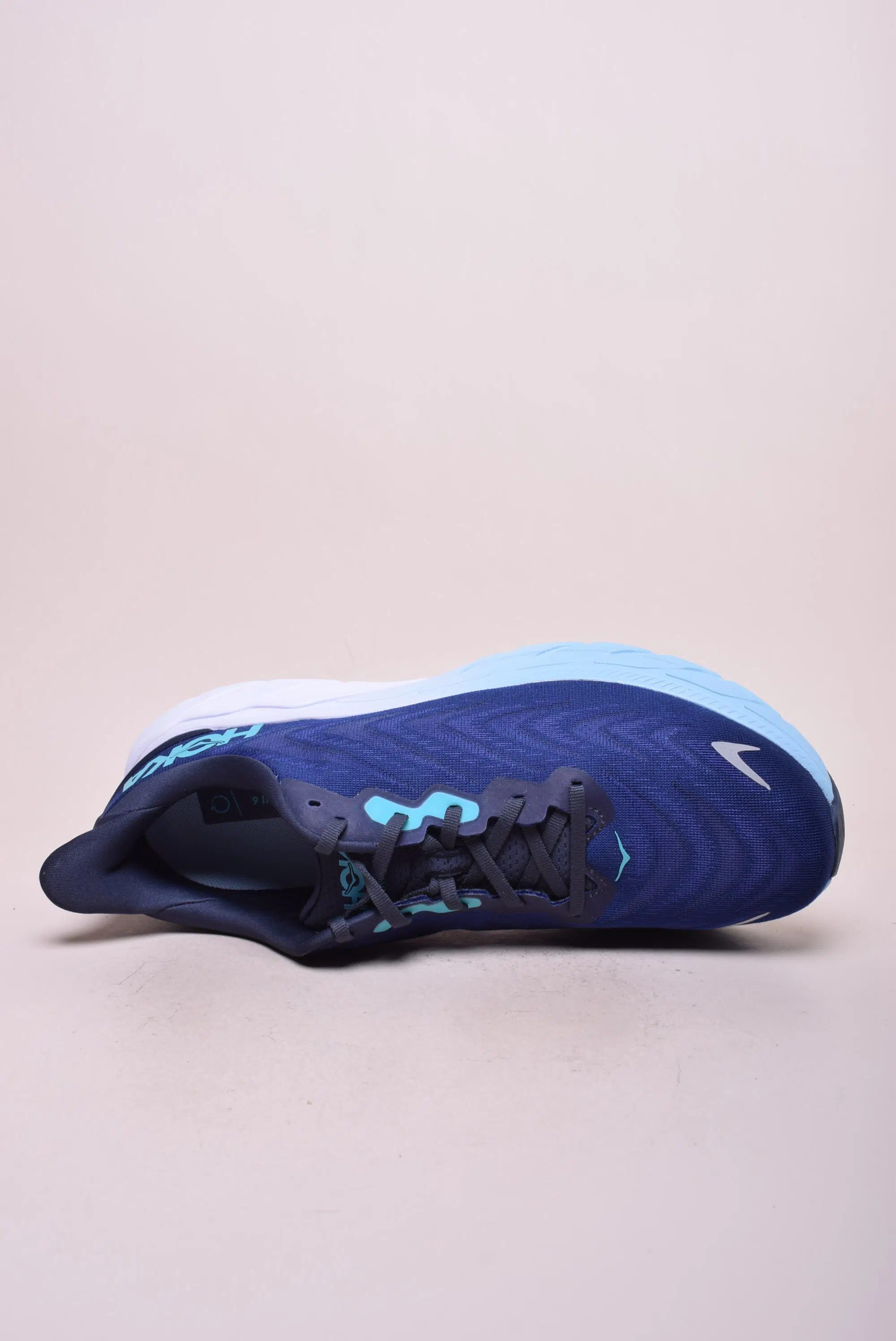 Pantofi sport barbati Arahi 6 [4]