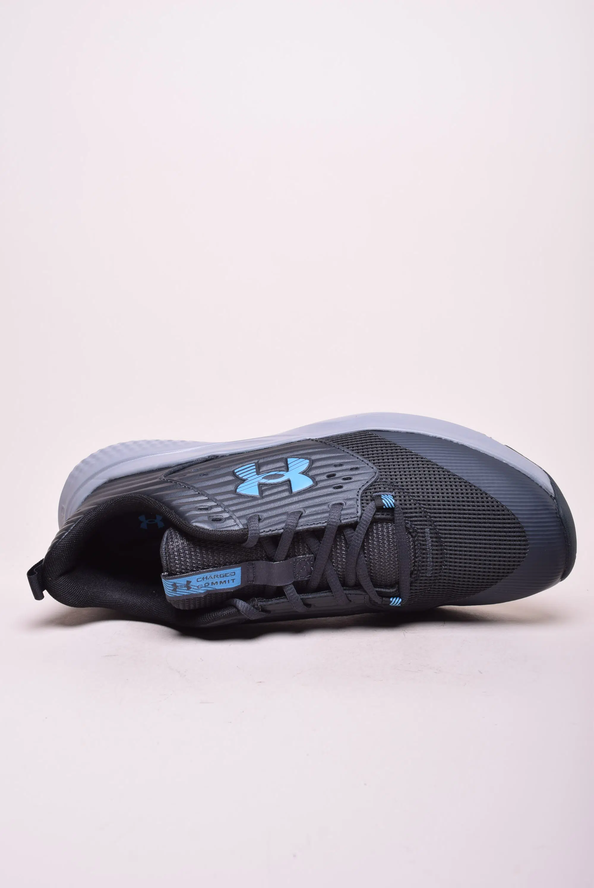 Pantofi sport barbati Charged Commit TR 4 [4]