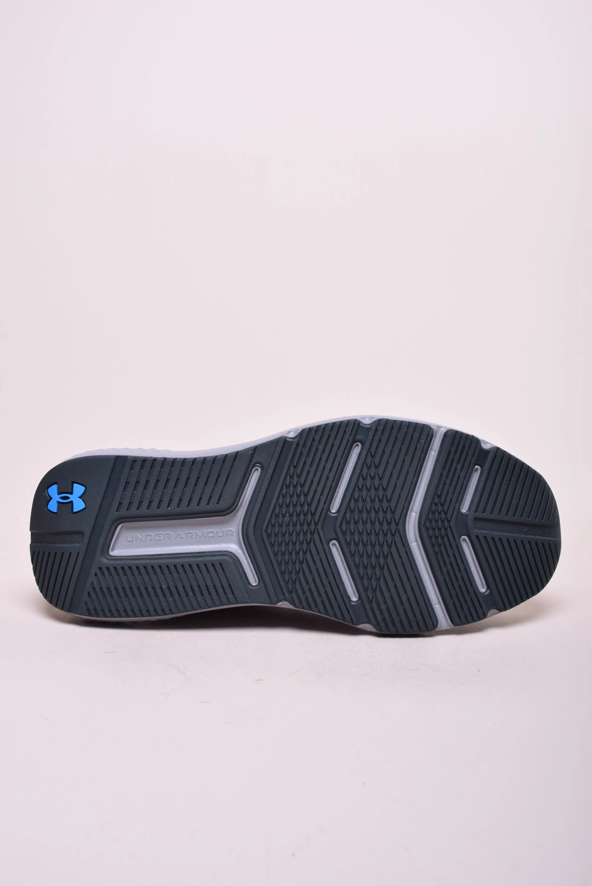 Pantofi sport barbati Charged Commit TR 4 [2]