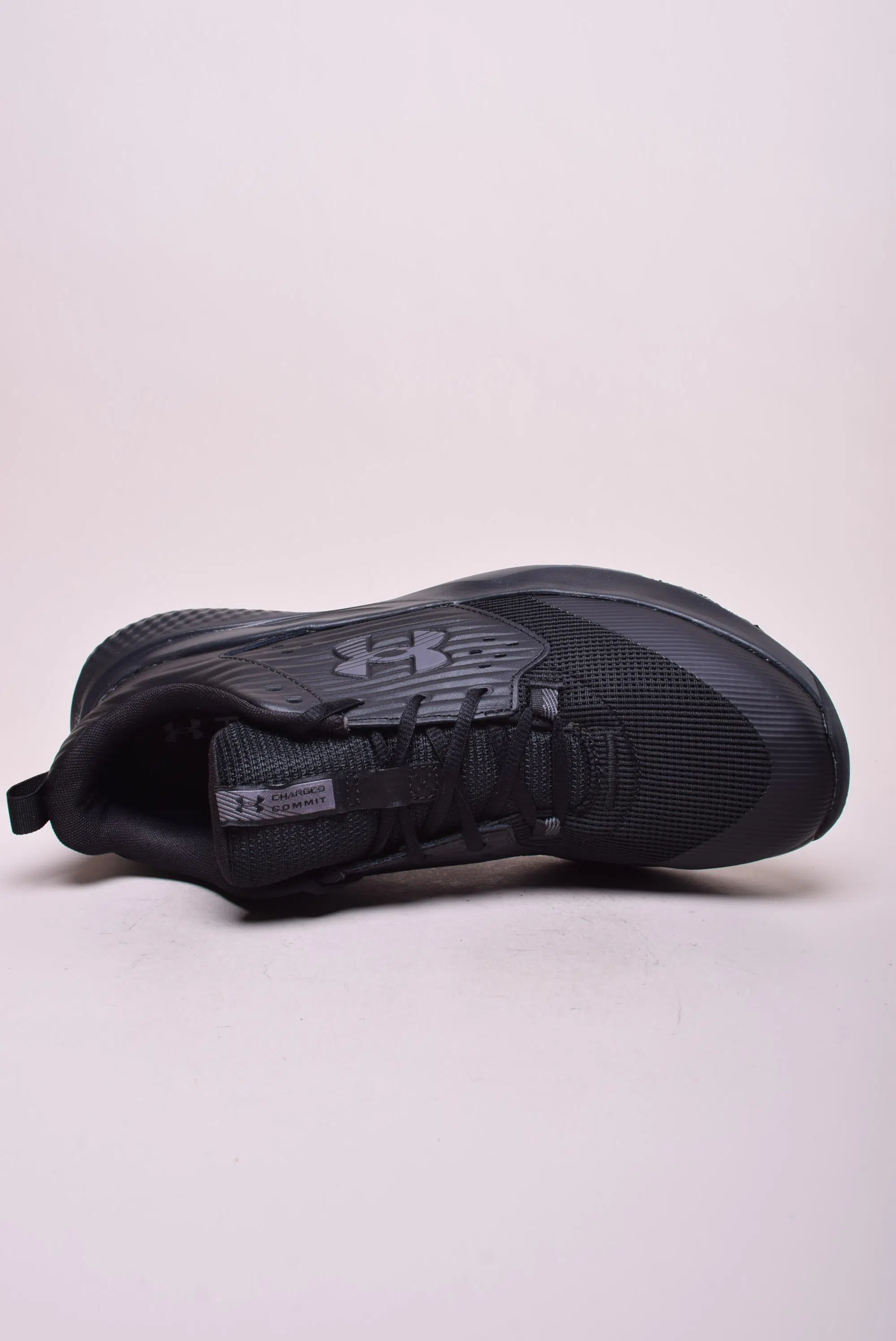 Pantofi sport barbati Charged Commit TR 4 [4]