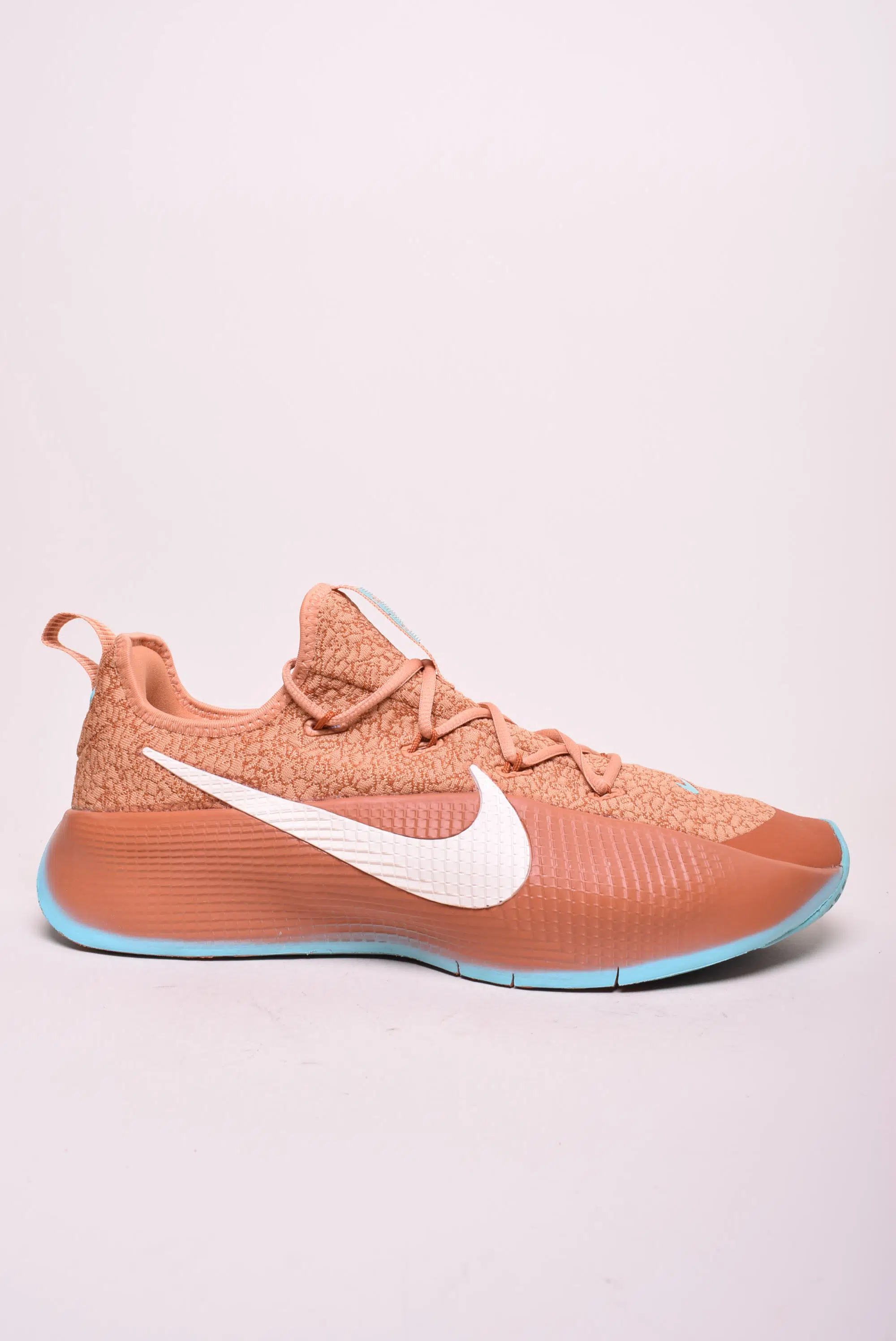 Pantofi sport barbati Lebron TR 1