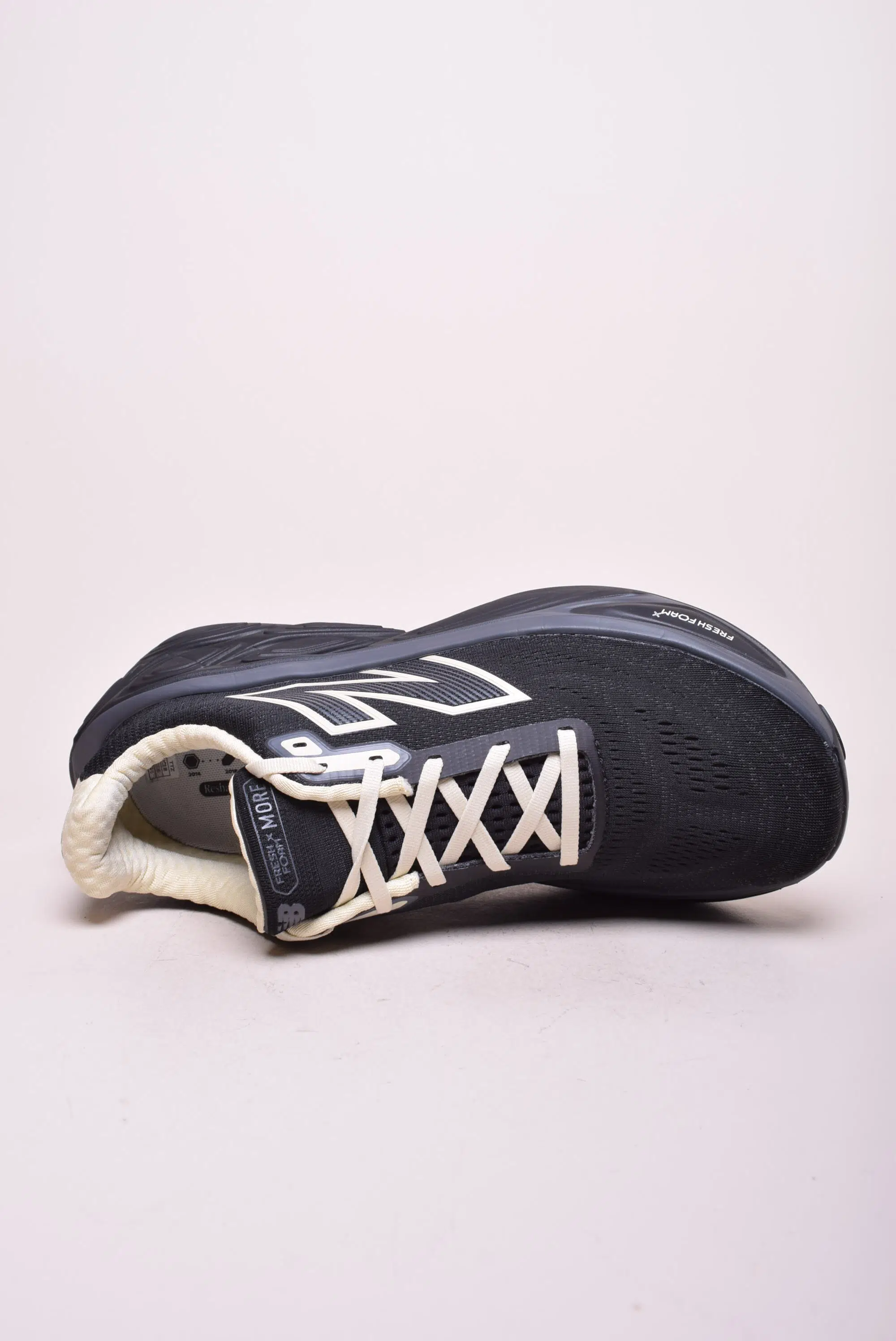 Pantofi sport barbati More v5 [4]